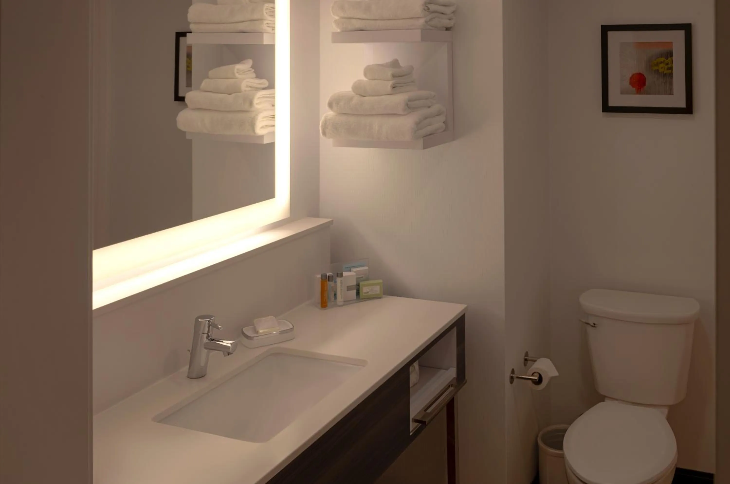 Standard Queen Room with Two Queen Beds in Snoqualmie Inn by Hotel America