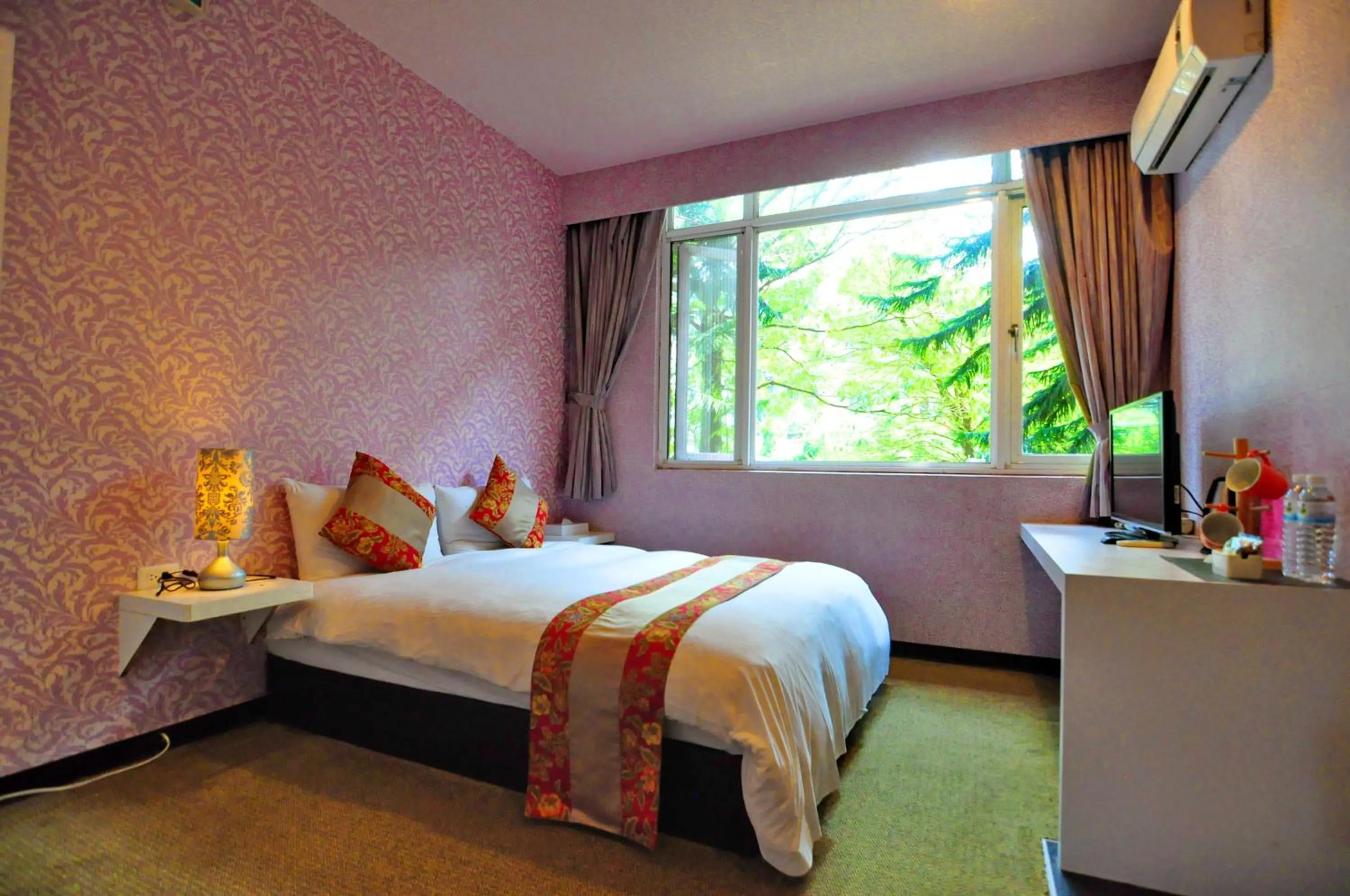 Premier Double Room in Courier Station