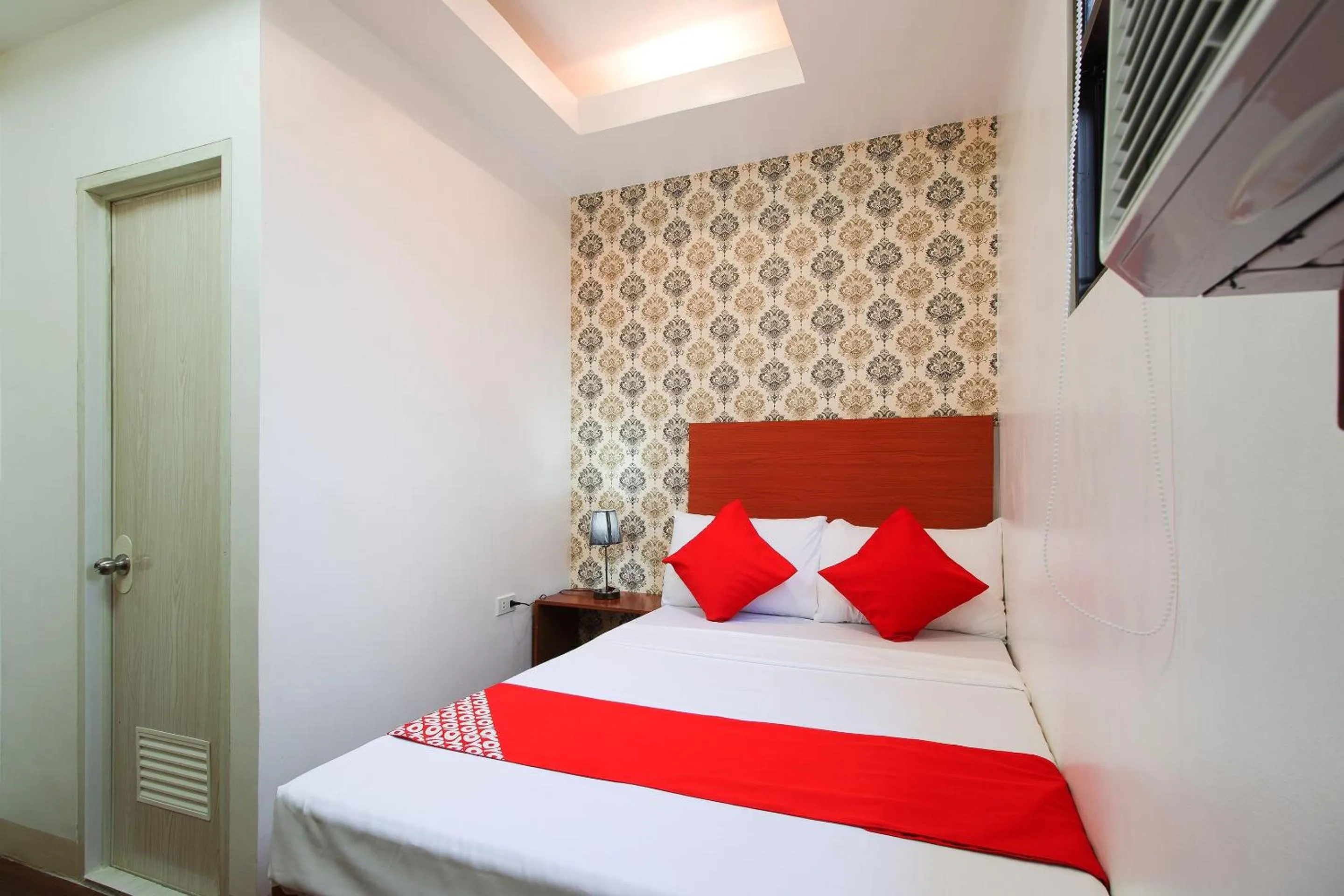 Deluxe Double Room in OYO 685 K Fortune Apartelle