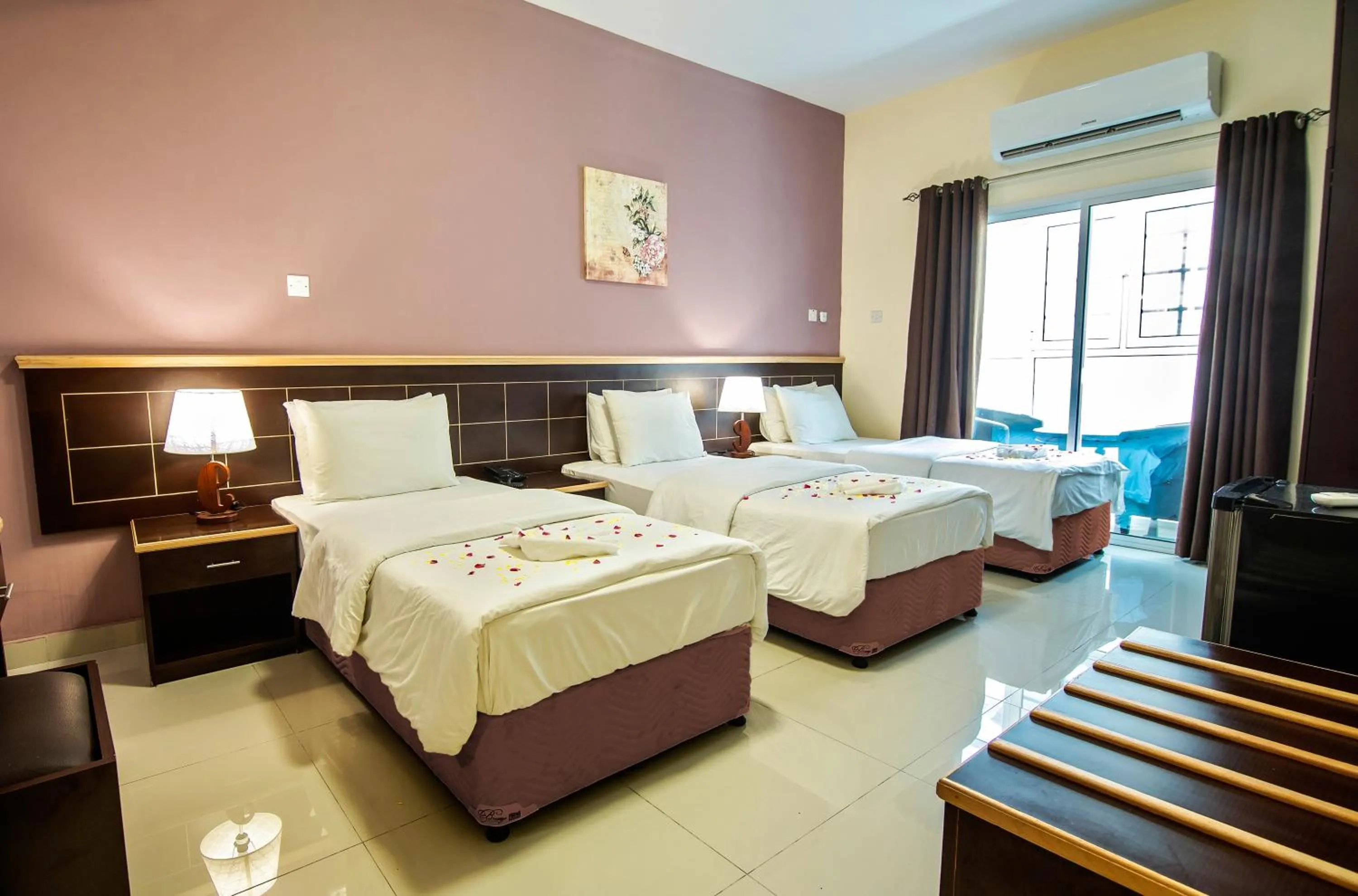 Standard Triple Room in Mutrah Hotel