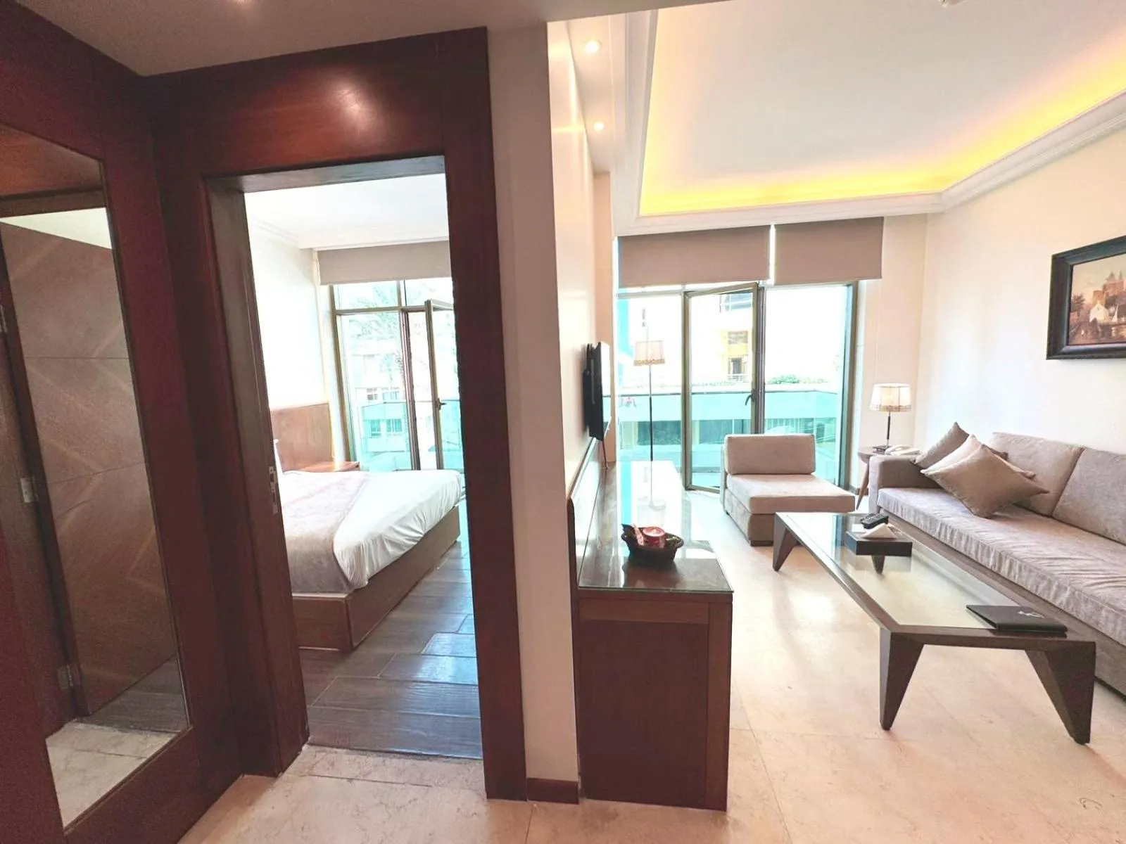 Executive Suite - single occupancy in King Suites Hotel