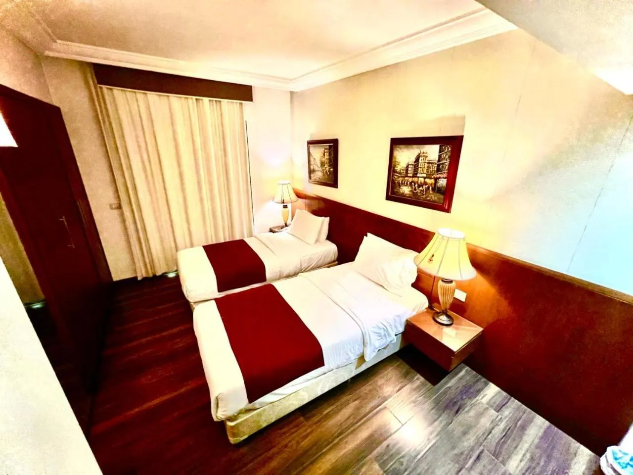 Presidential Suite - single occupancy in King Suites Hotel