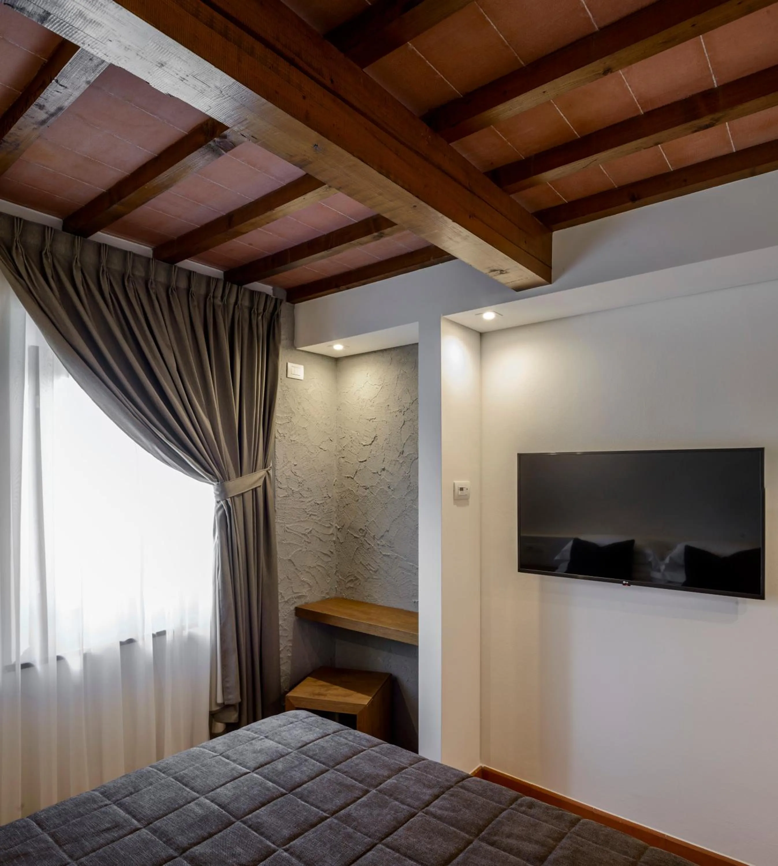 Comfort Double Room First Floor - single occupancy in Tenuta Sovestro - Agriturismo e winery