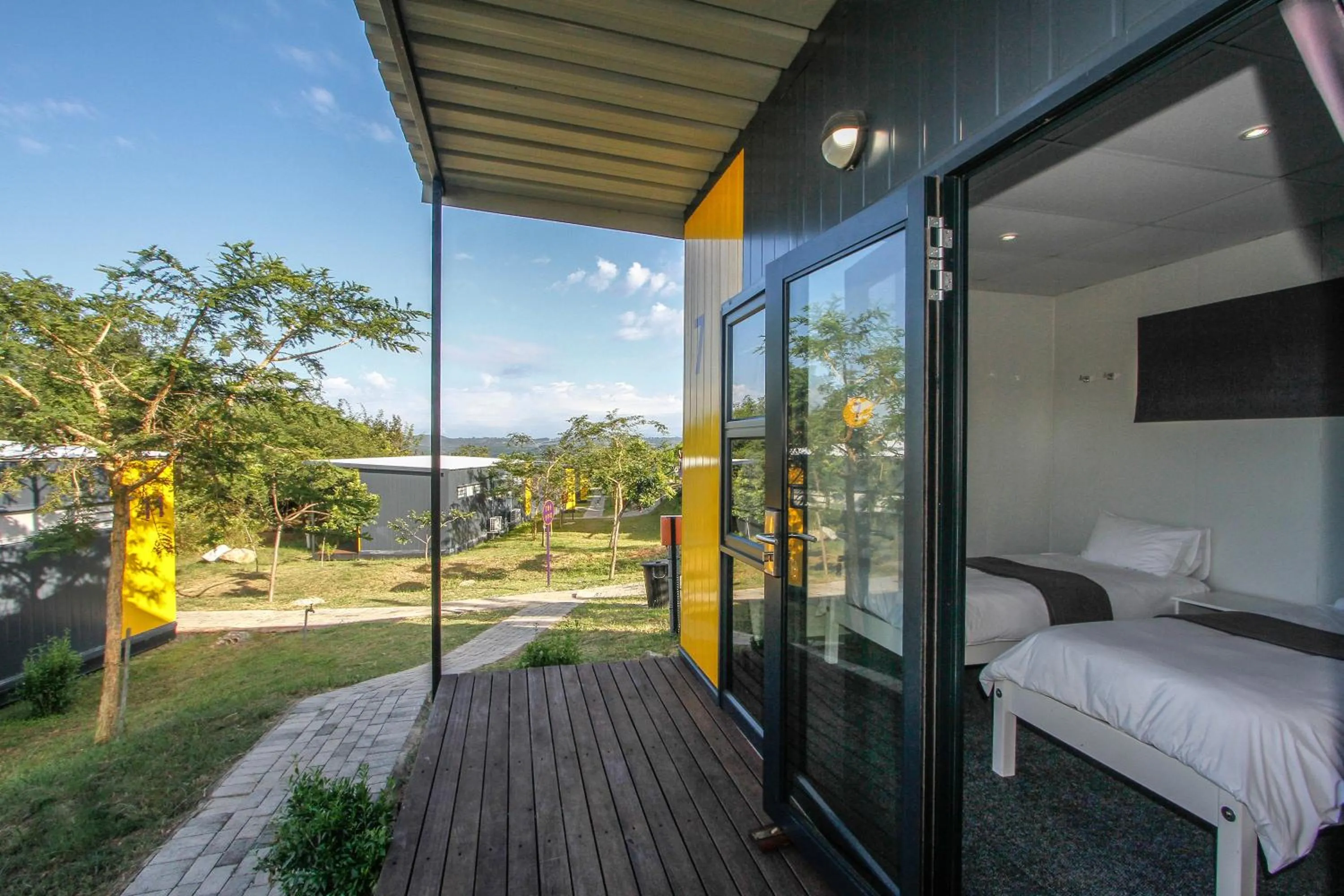 Twin Room in SleepOver KMIA