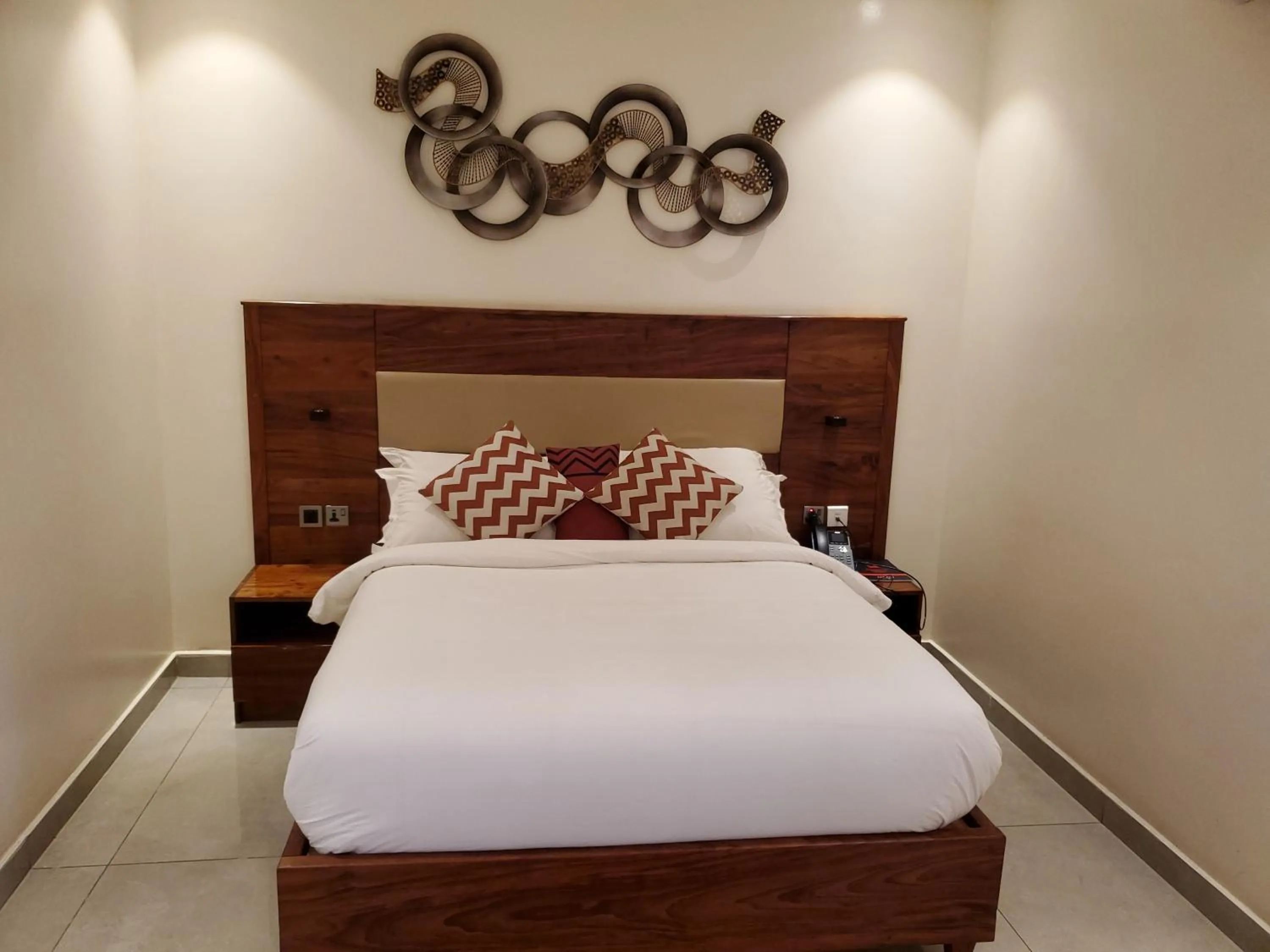 Deluxe Single Room - single occupancy in Millennium Terrace Hotel