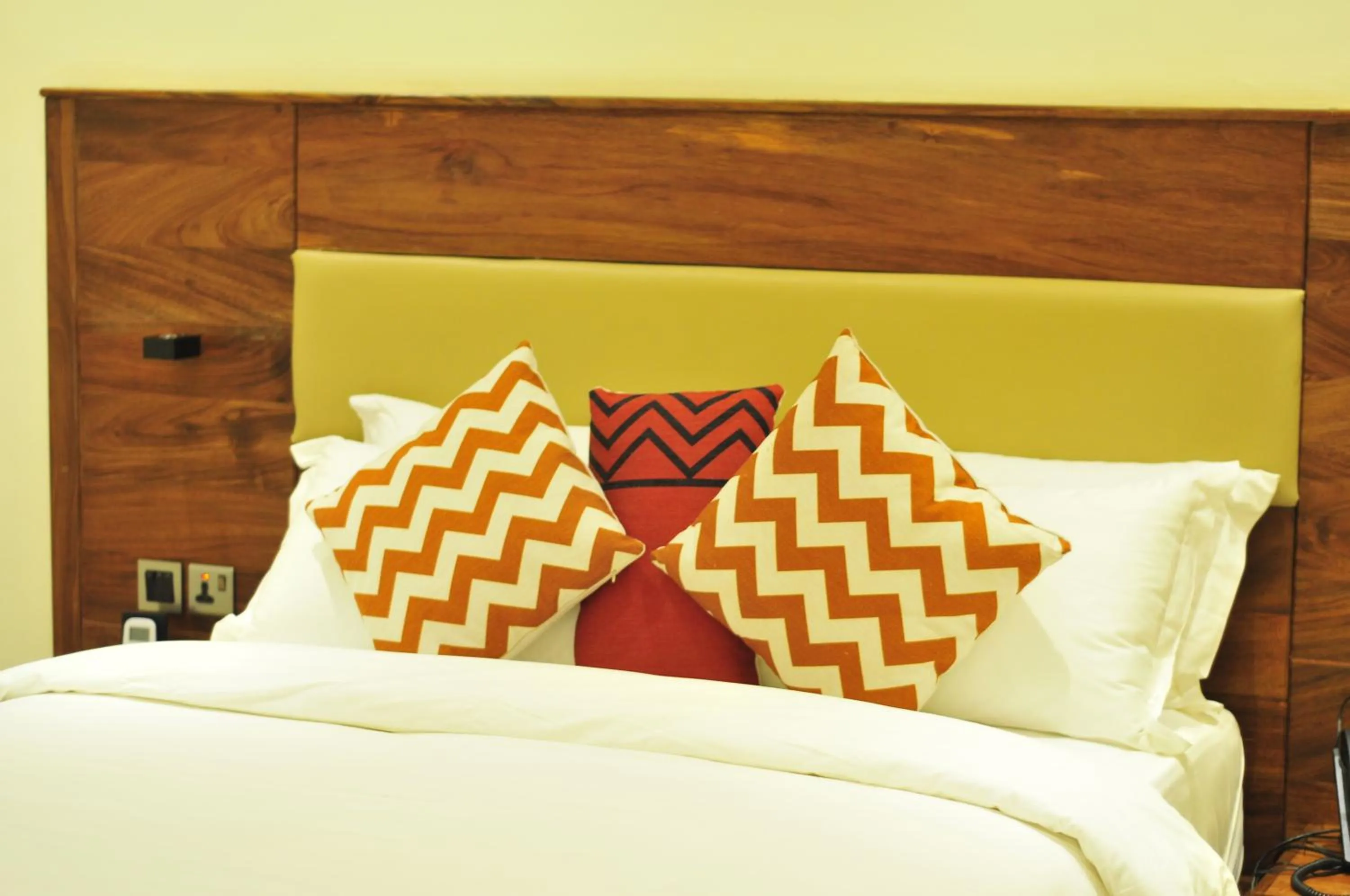 Deluxe Double Room in Millennium Terrace Hotel