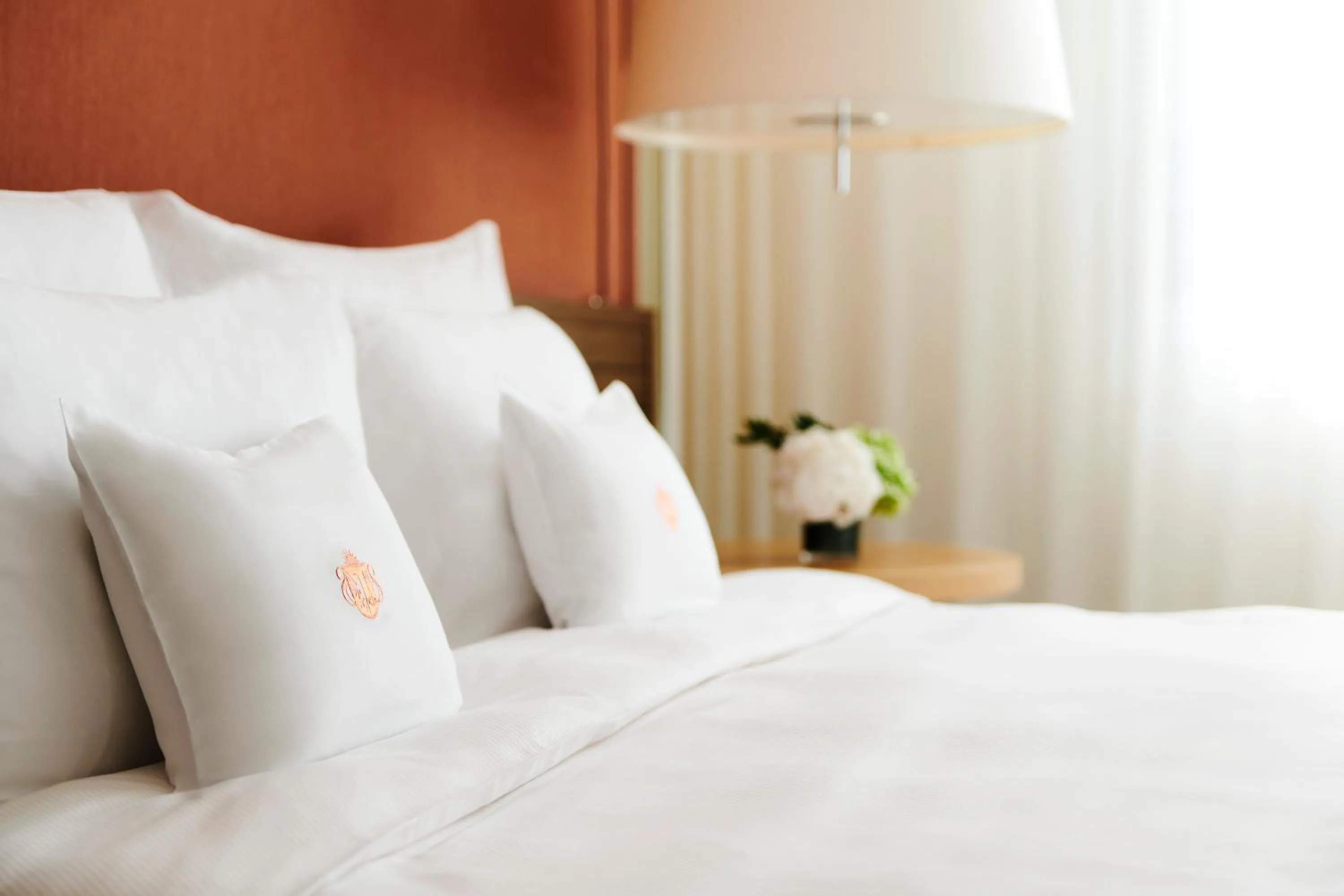 Classic Room in InterContinental Genève by IHG