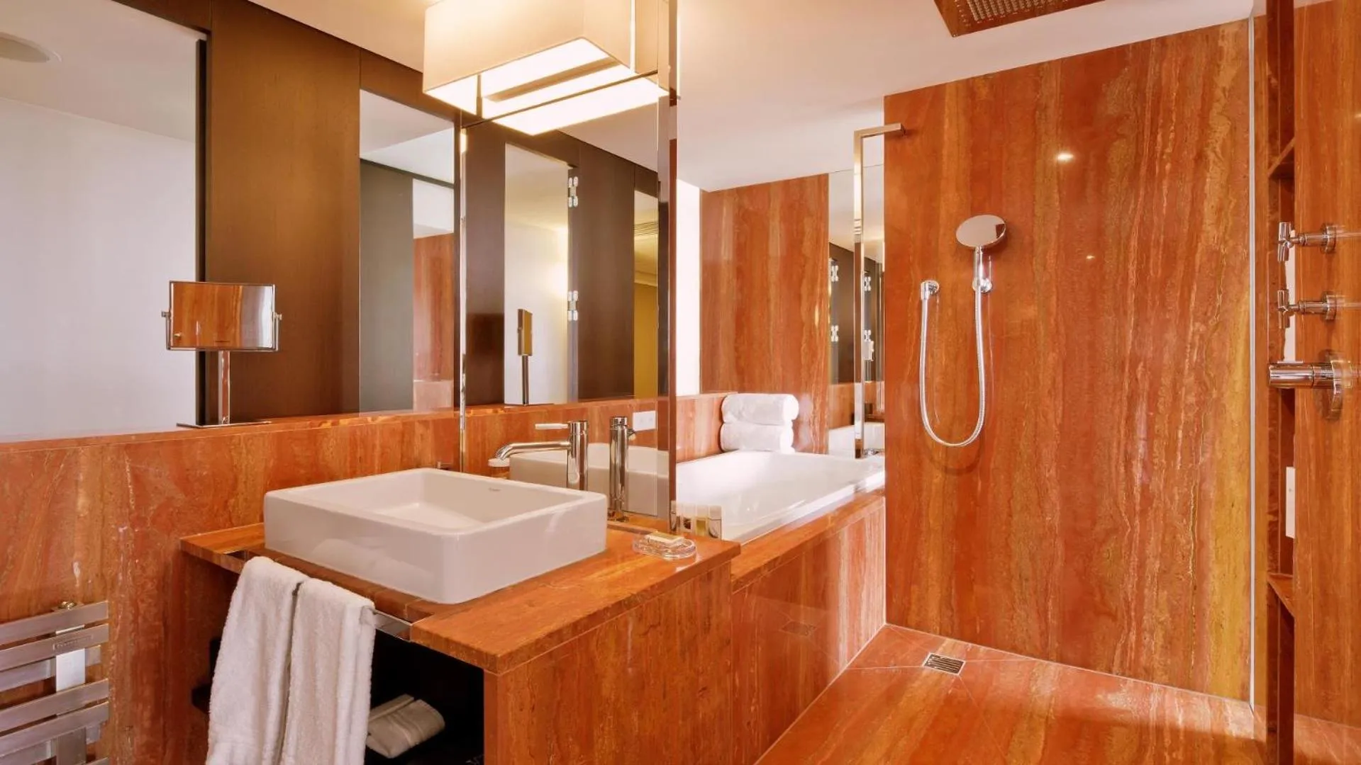 Junior Suite with Lake View in InterContinental Genève by IHG