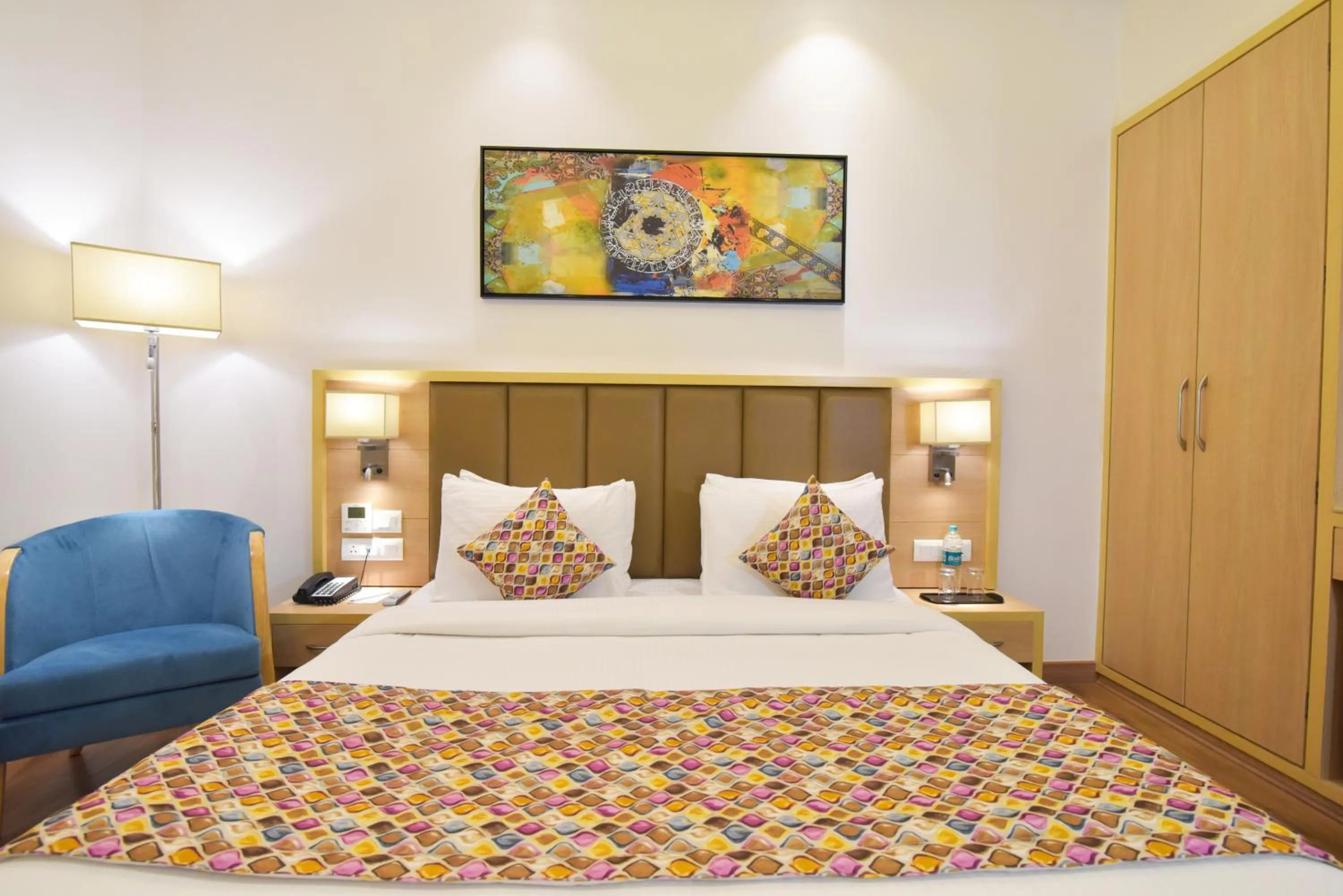 Standard King Room in SureStay by Best Western Heritage Walk