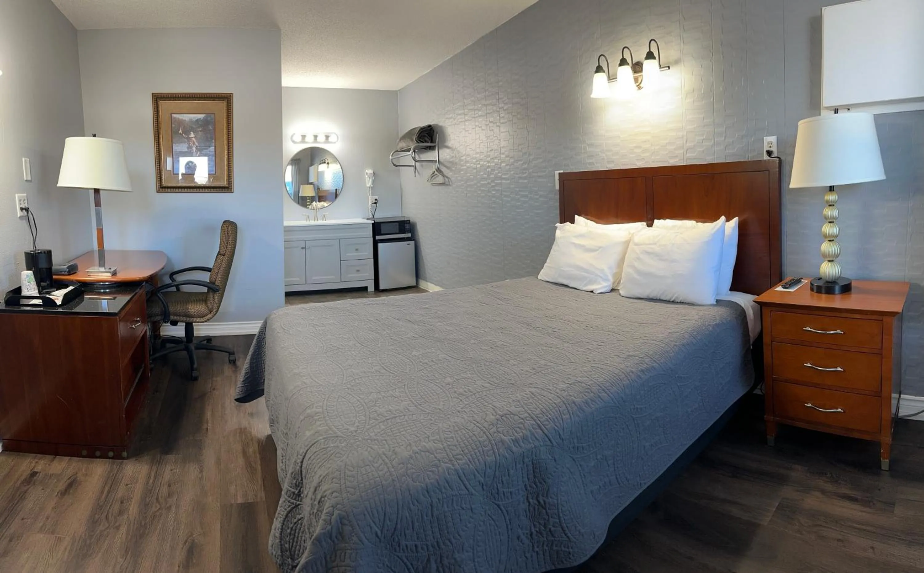 Superior Queen Room in Pelican Motel