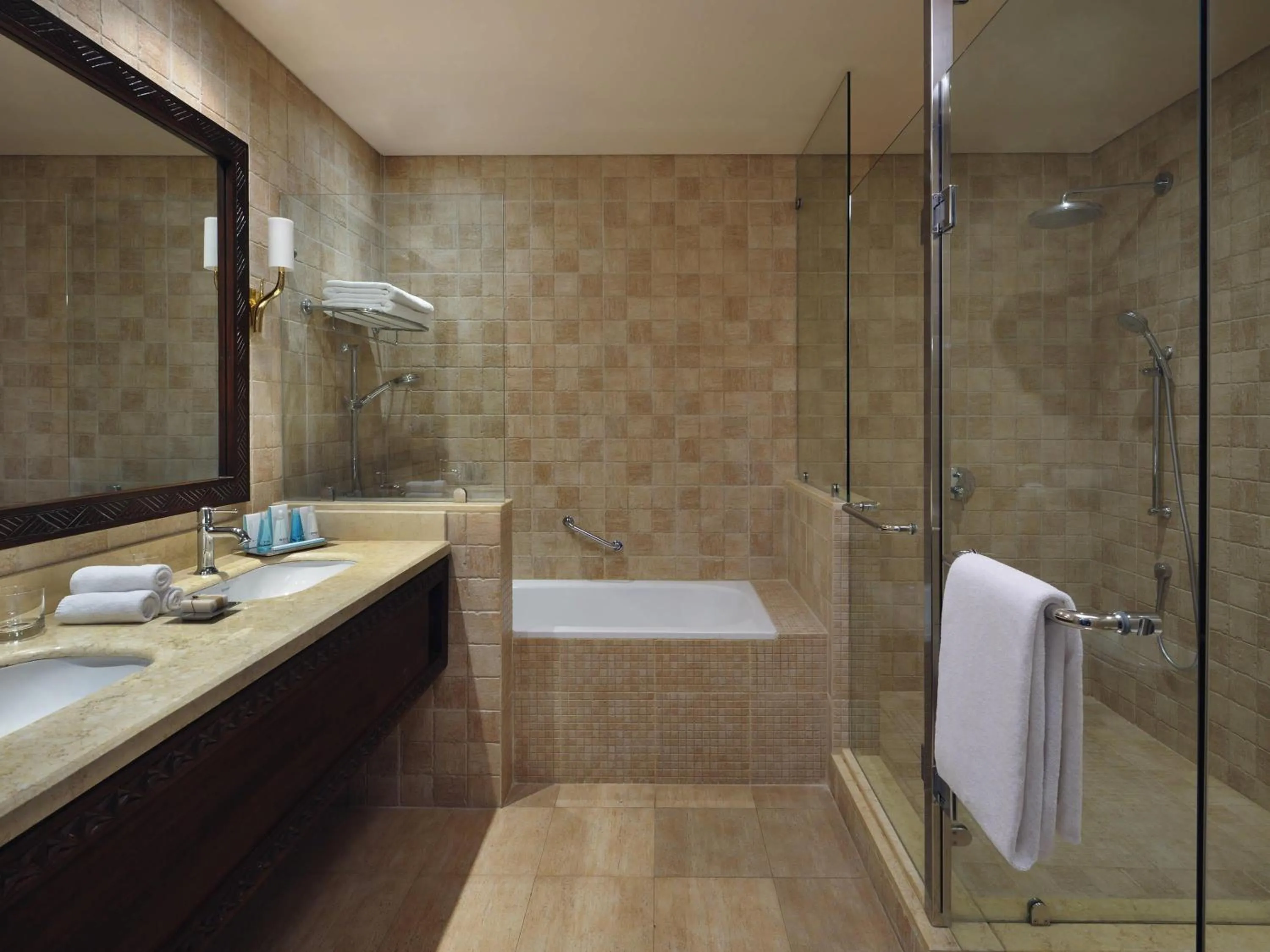 Deluxe Suite with Pool View in Mövenpick Ambassador Hotel Accra