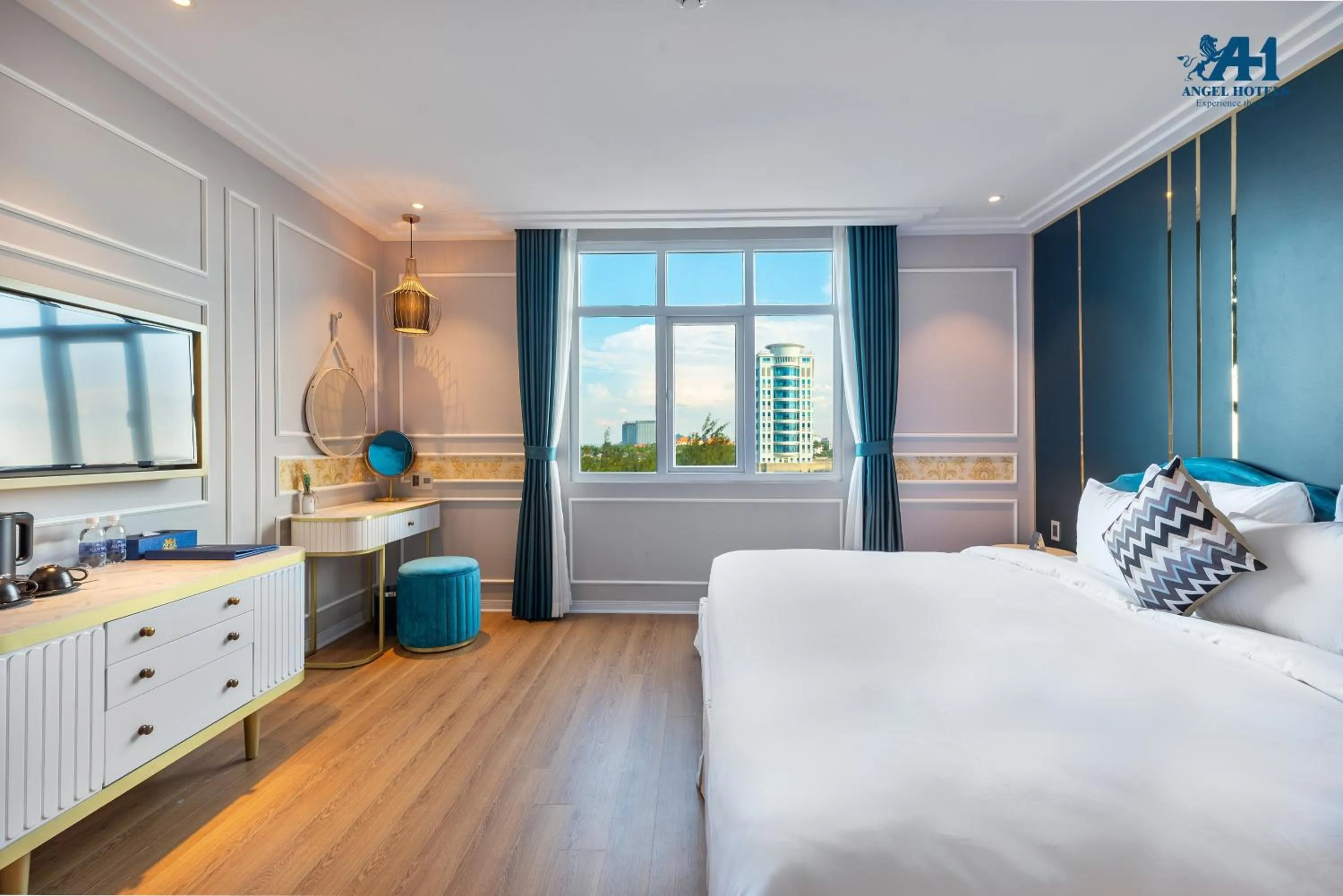 Deluxe Double Room with Sea View in Angel Hotels Beach Danang