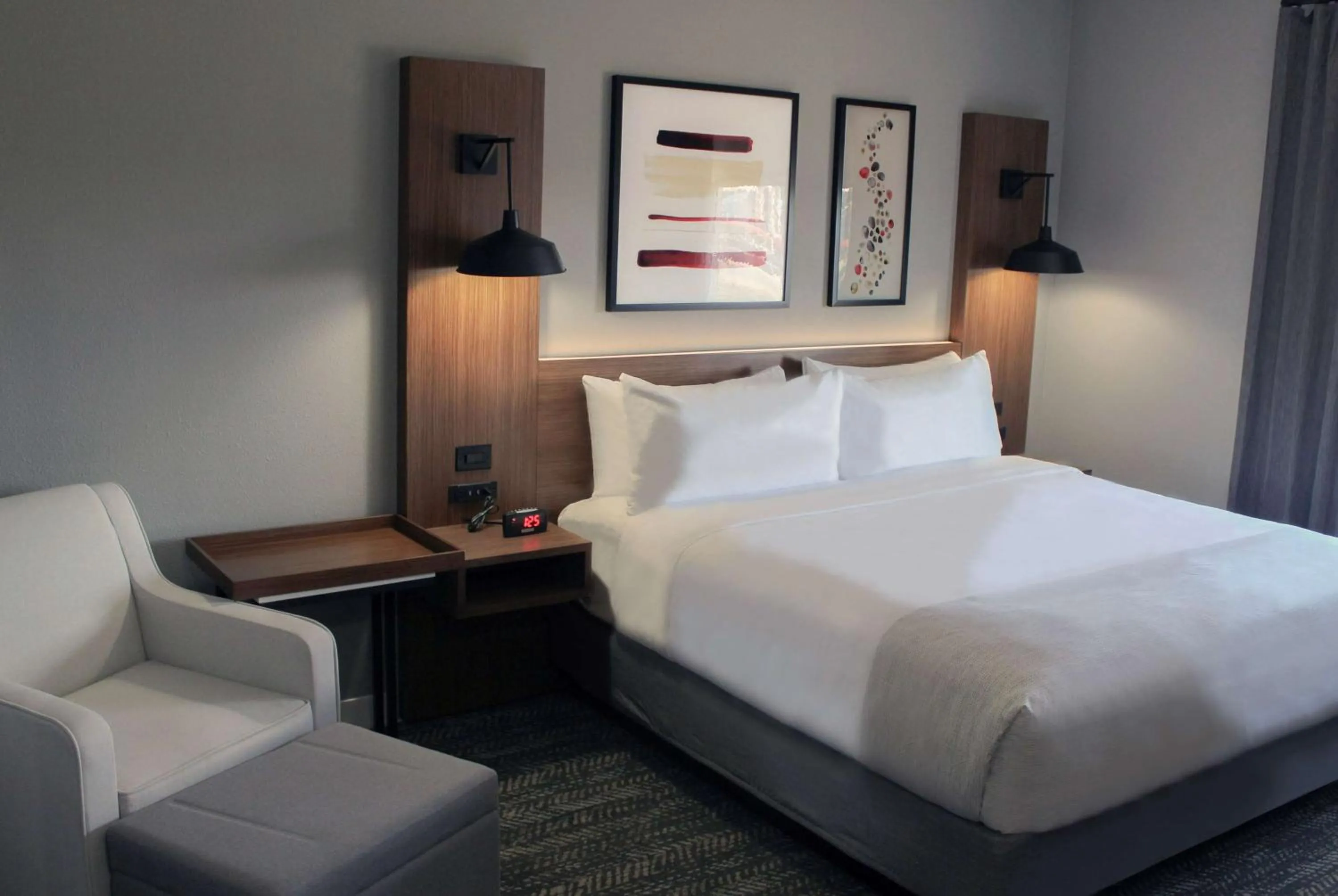 King Room - Non-Smoking in Hawthorn Extended Stay by Wyndham Oklahoma City Airport
