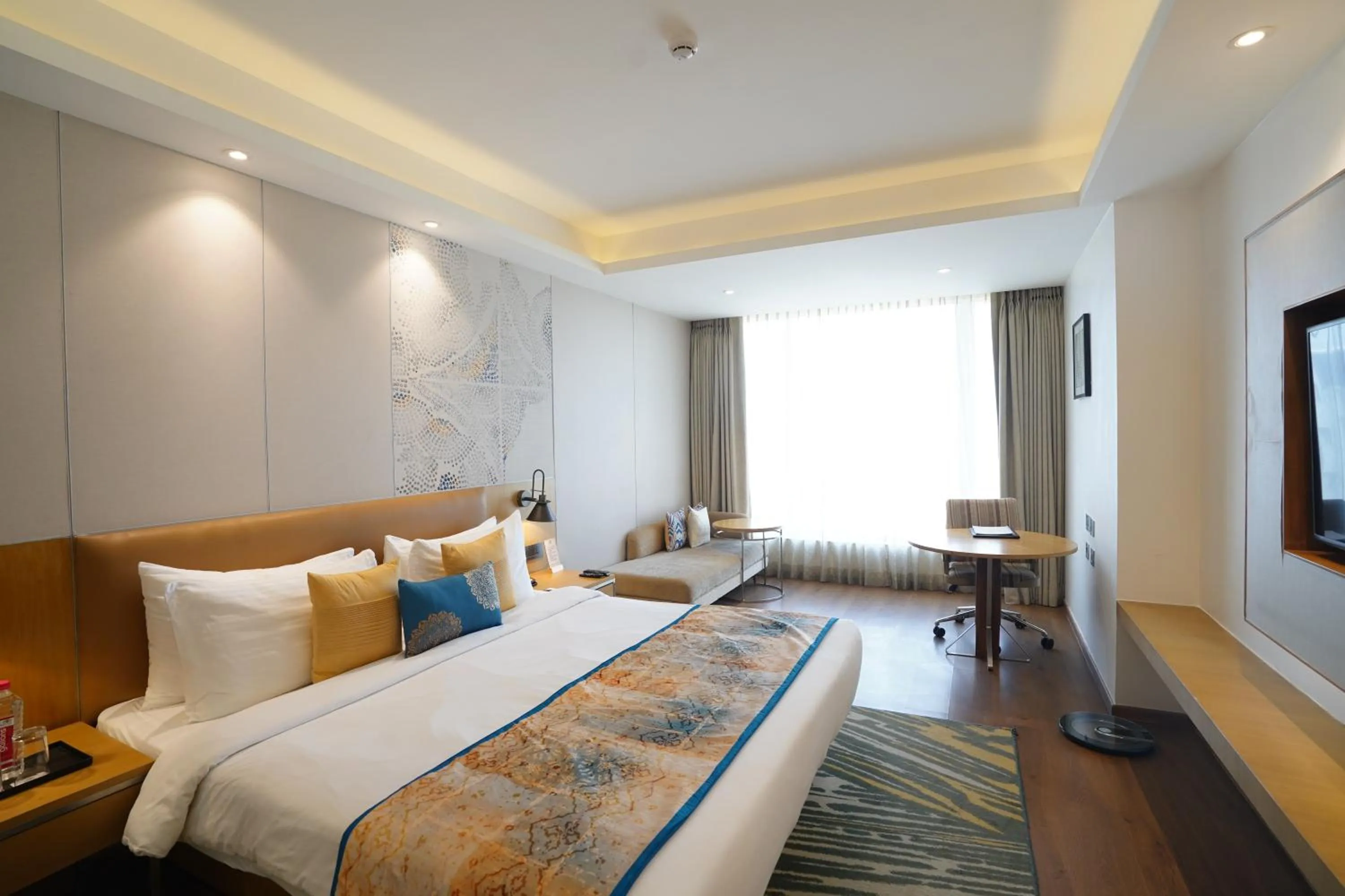 Grand Room King Bed in Sayaji Jamnagar