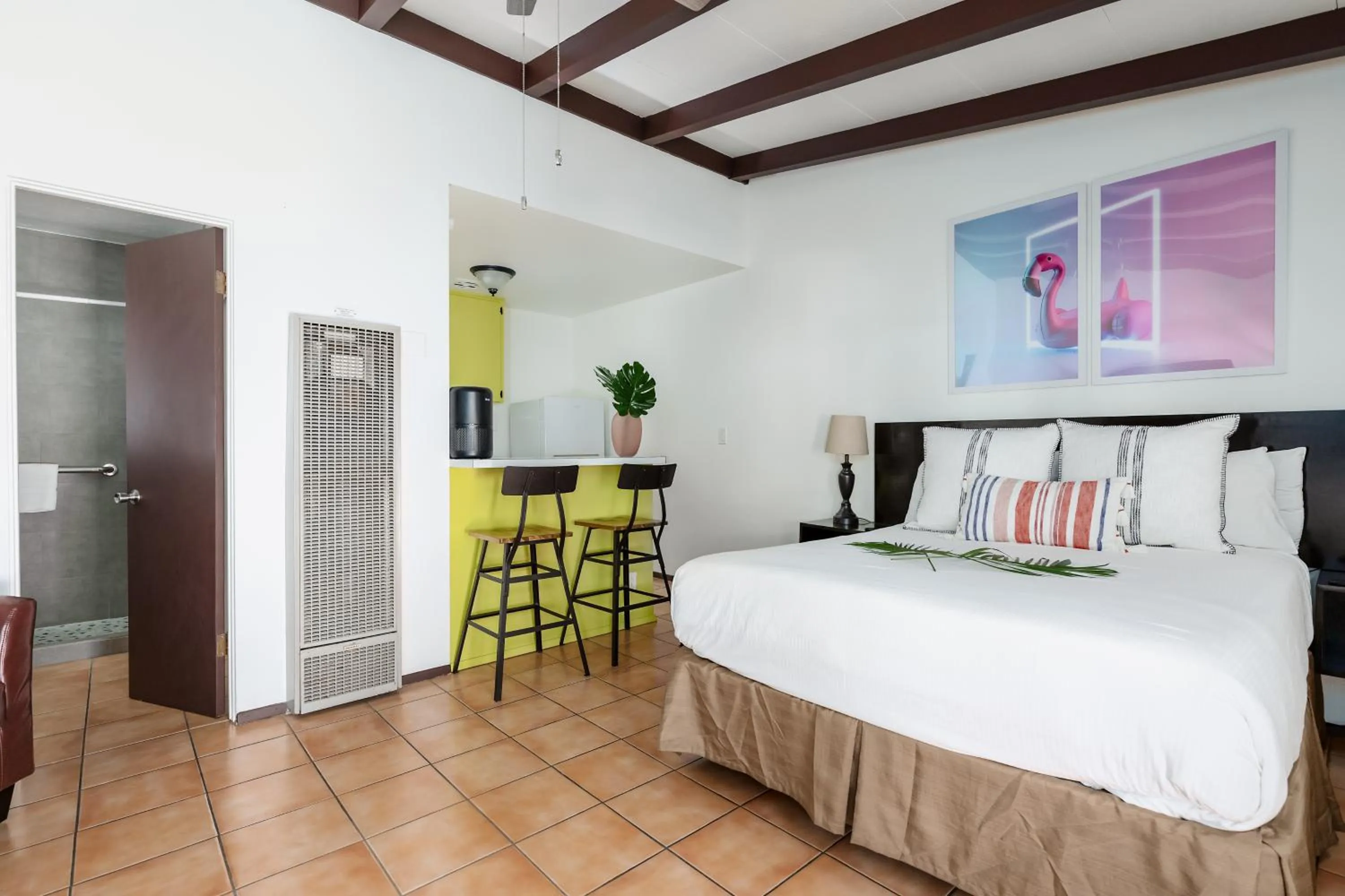 Queen Studio in Float Palm Springs - Adults Only