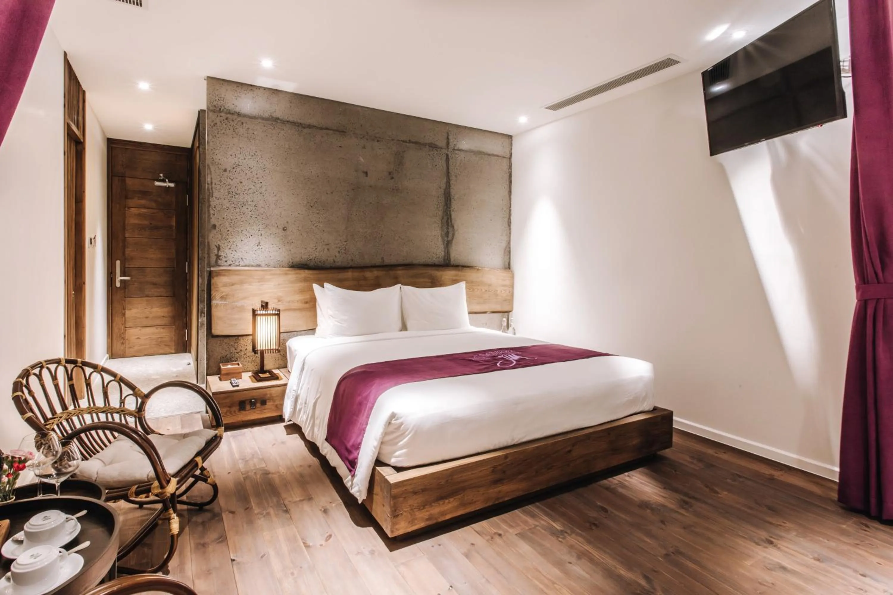 Deluxe Quadruple Room in JM Boutique Hotel