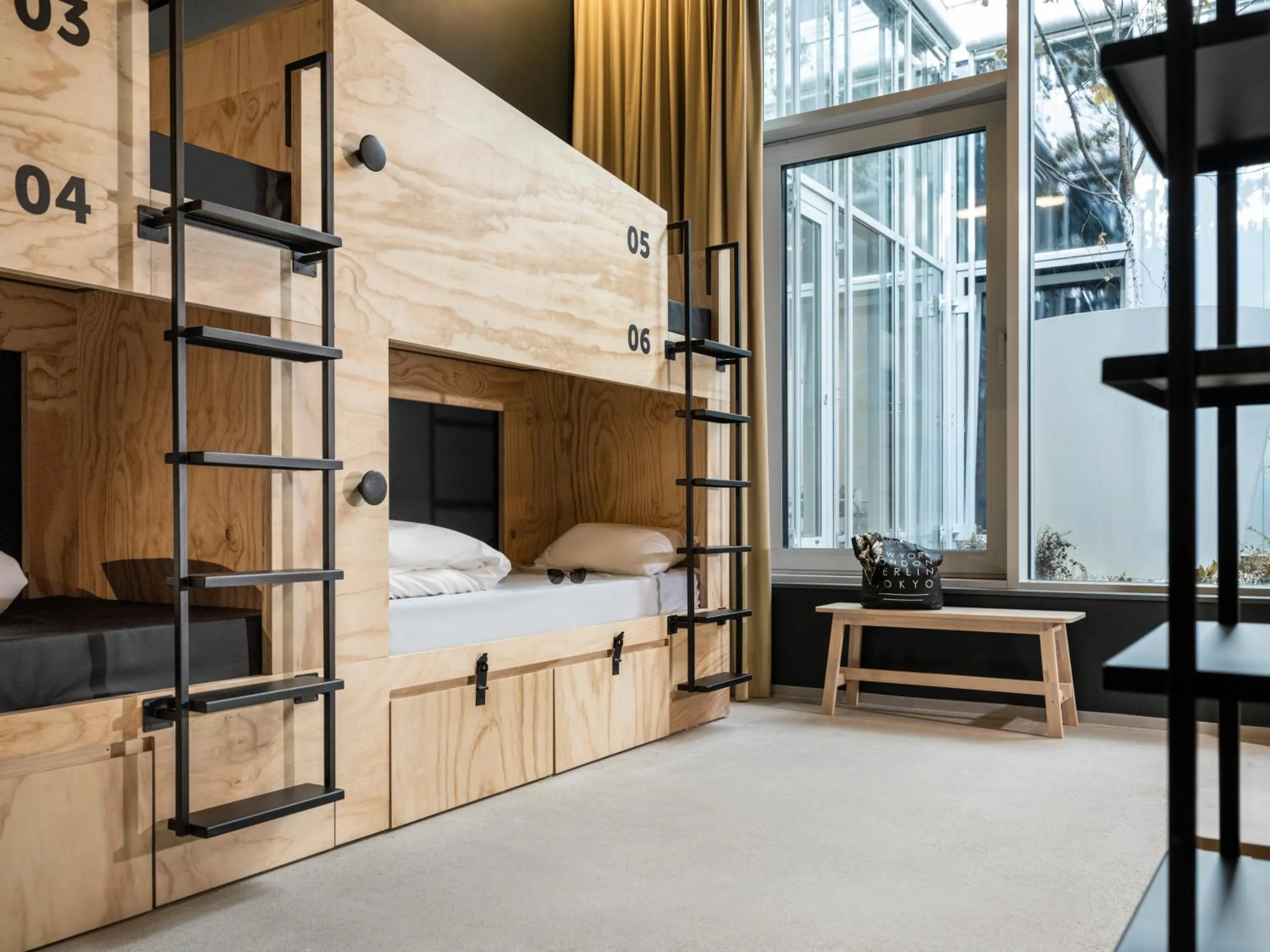 Private Bedroom for 4 people in JO&JOE Vienna