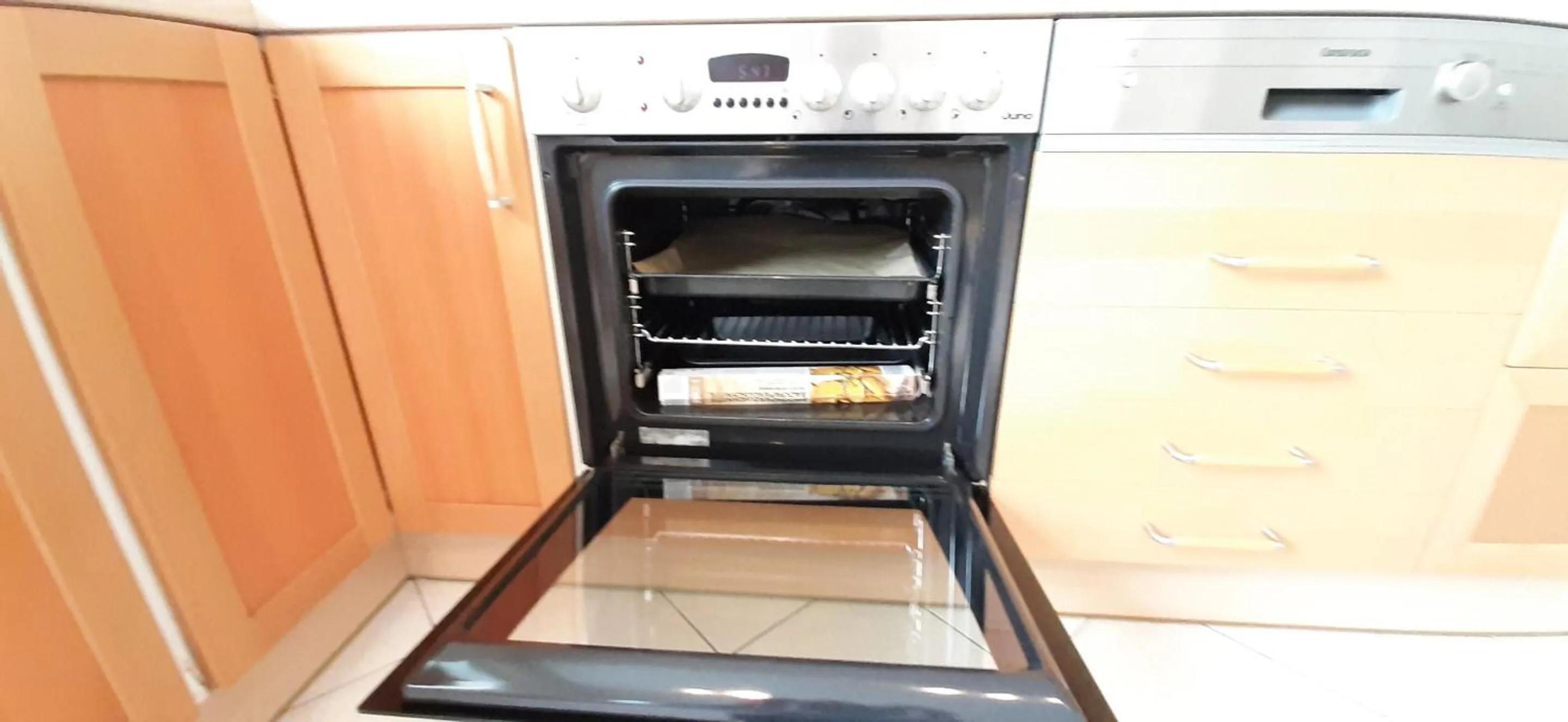 Deluxe Two-Bedroom Apartment with Garden View in Fewo Reutlingen Heinestrasse