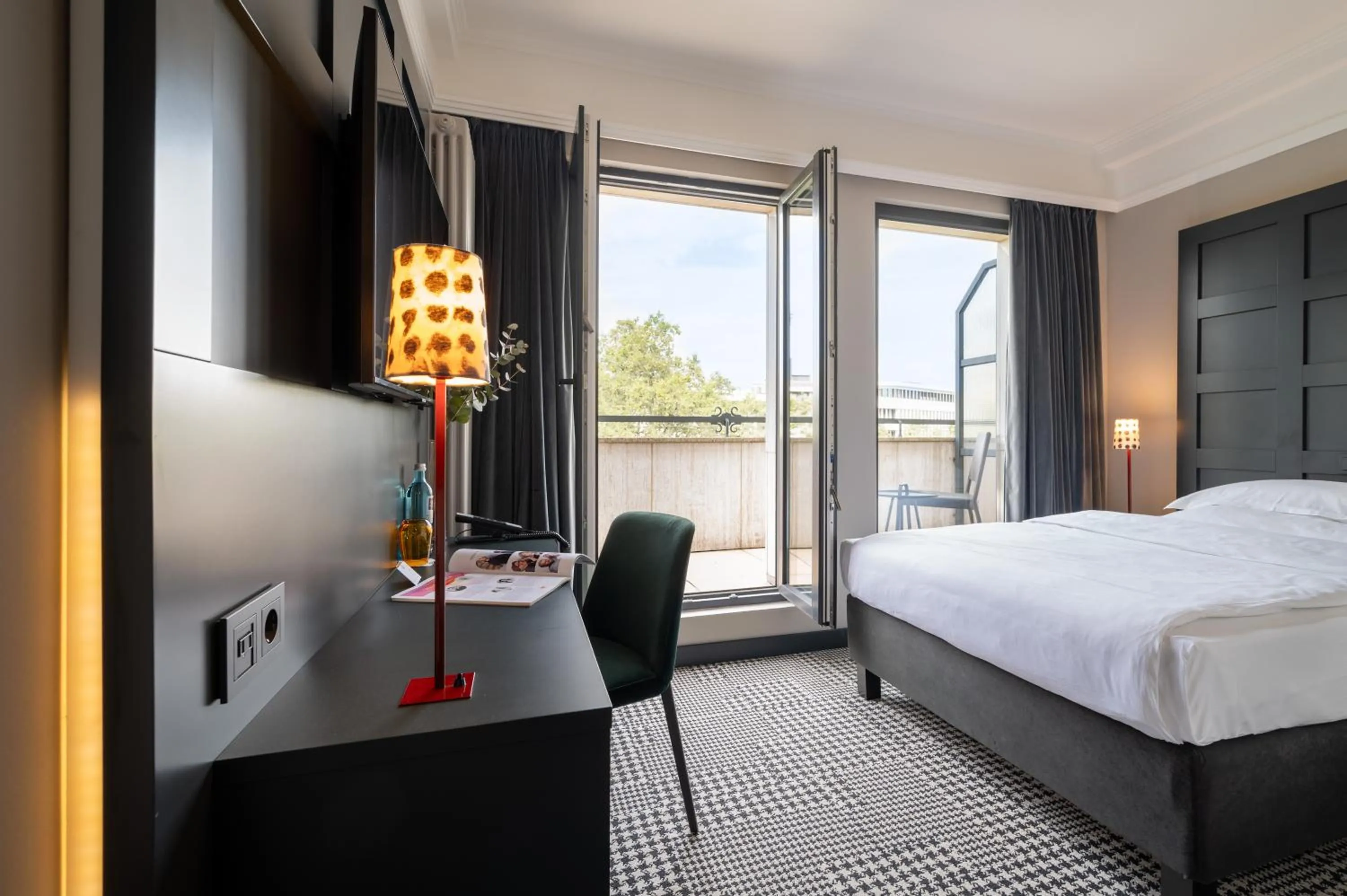 Medium Single Room - single occupancy in The Midtown Hotel