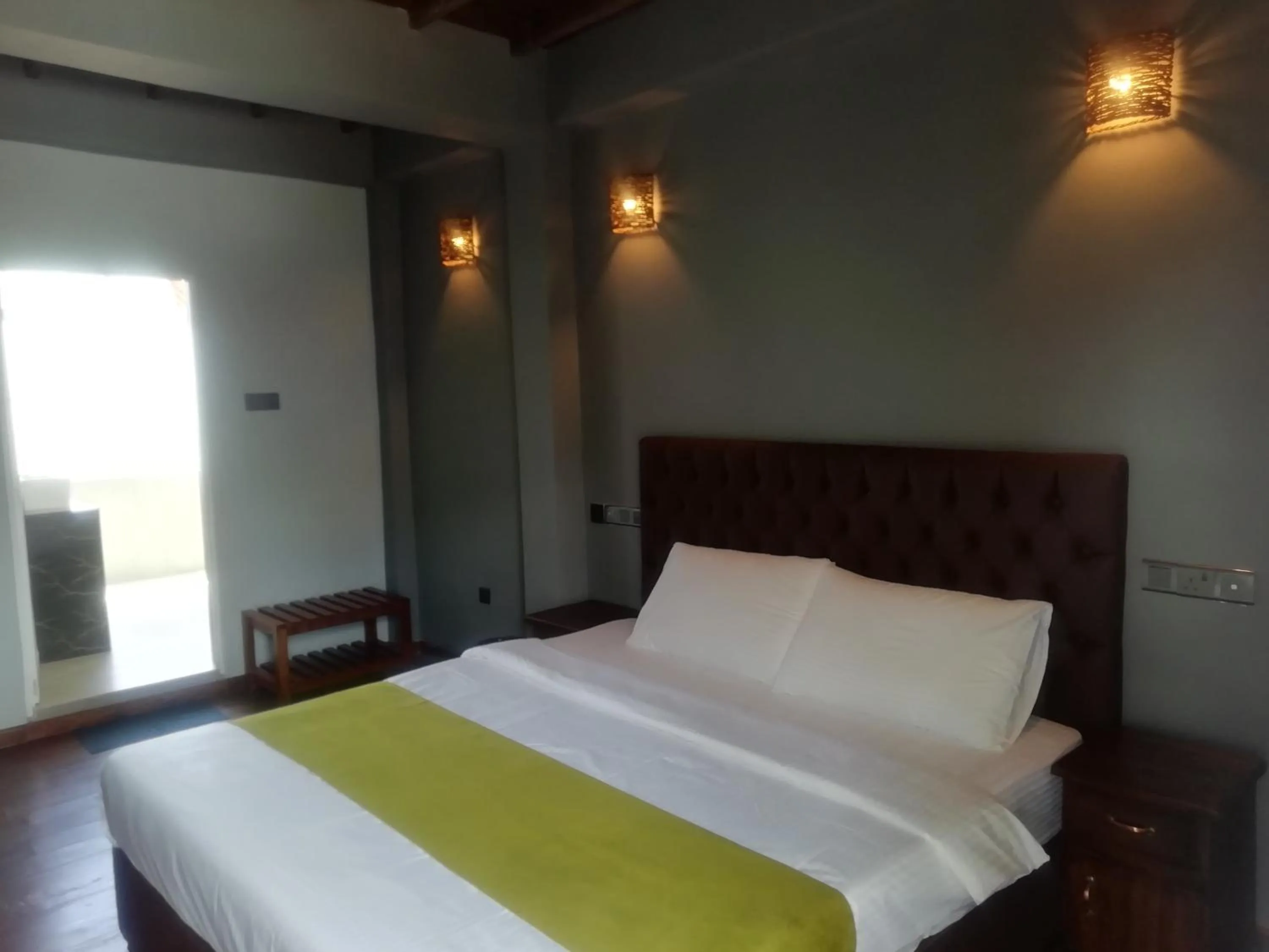 Superior King Room in Tea Mount Forest