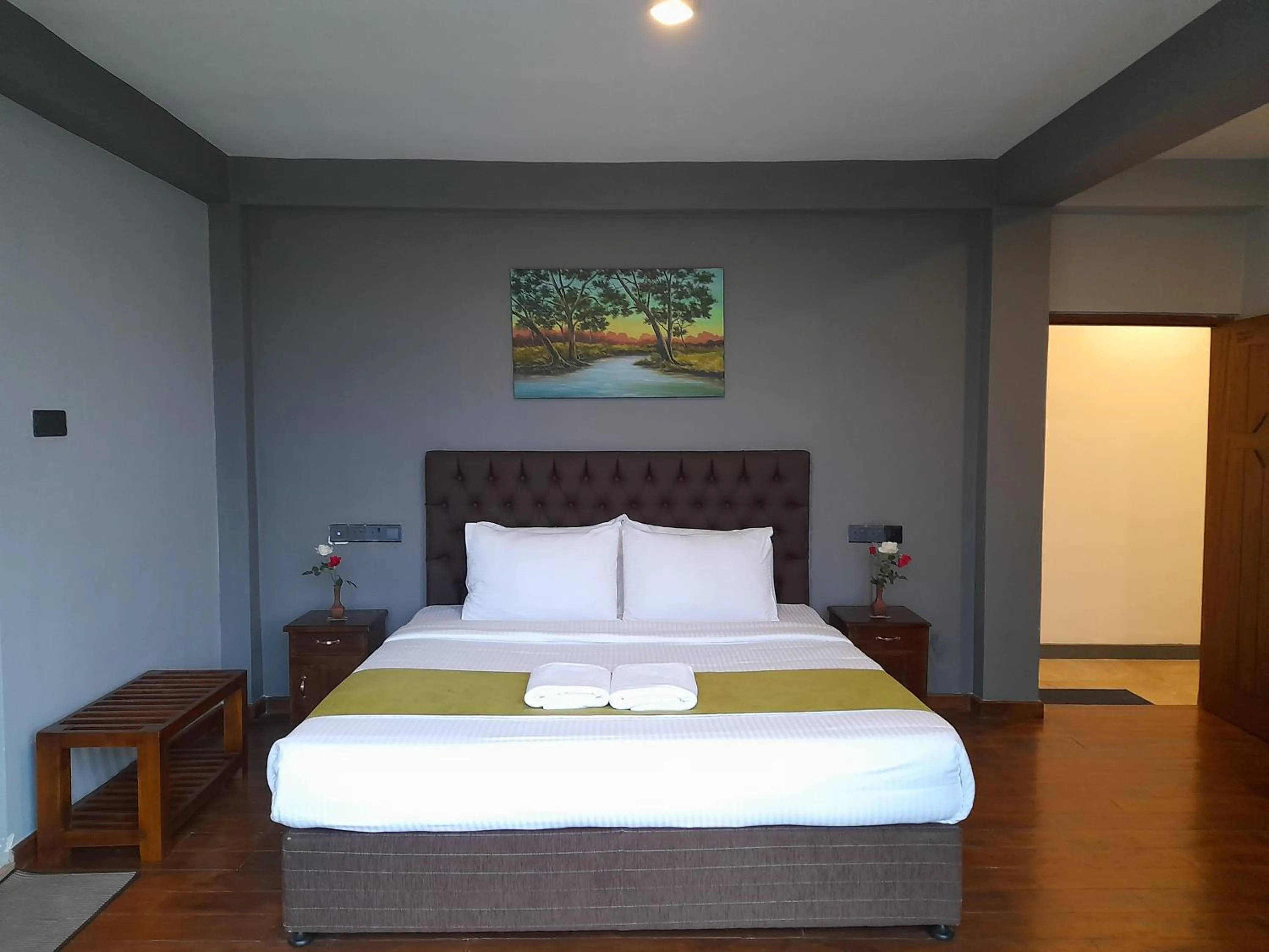 King Room with Balcony in Tea Mount Forest