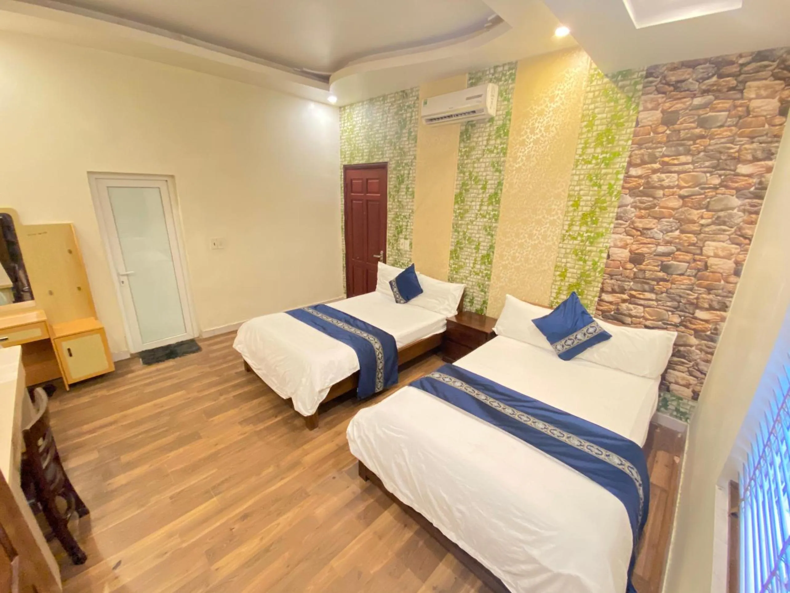 Standard Twin Room in Rose Hotel