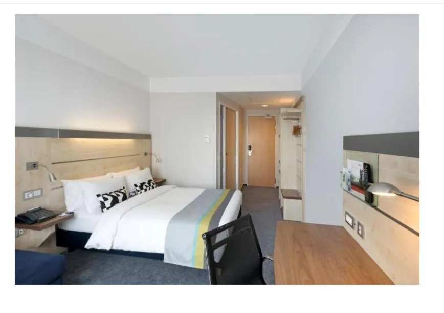 Standard Queen Room with Sofa Bed - Top Floor in Holiday Inn Express Singen by IHG