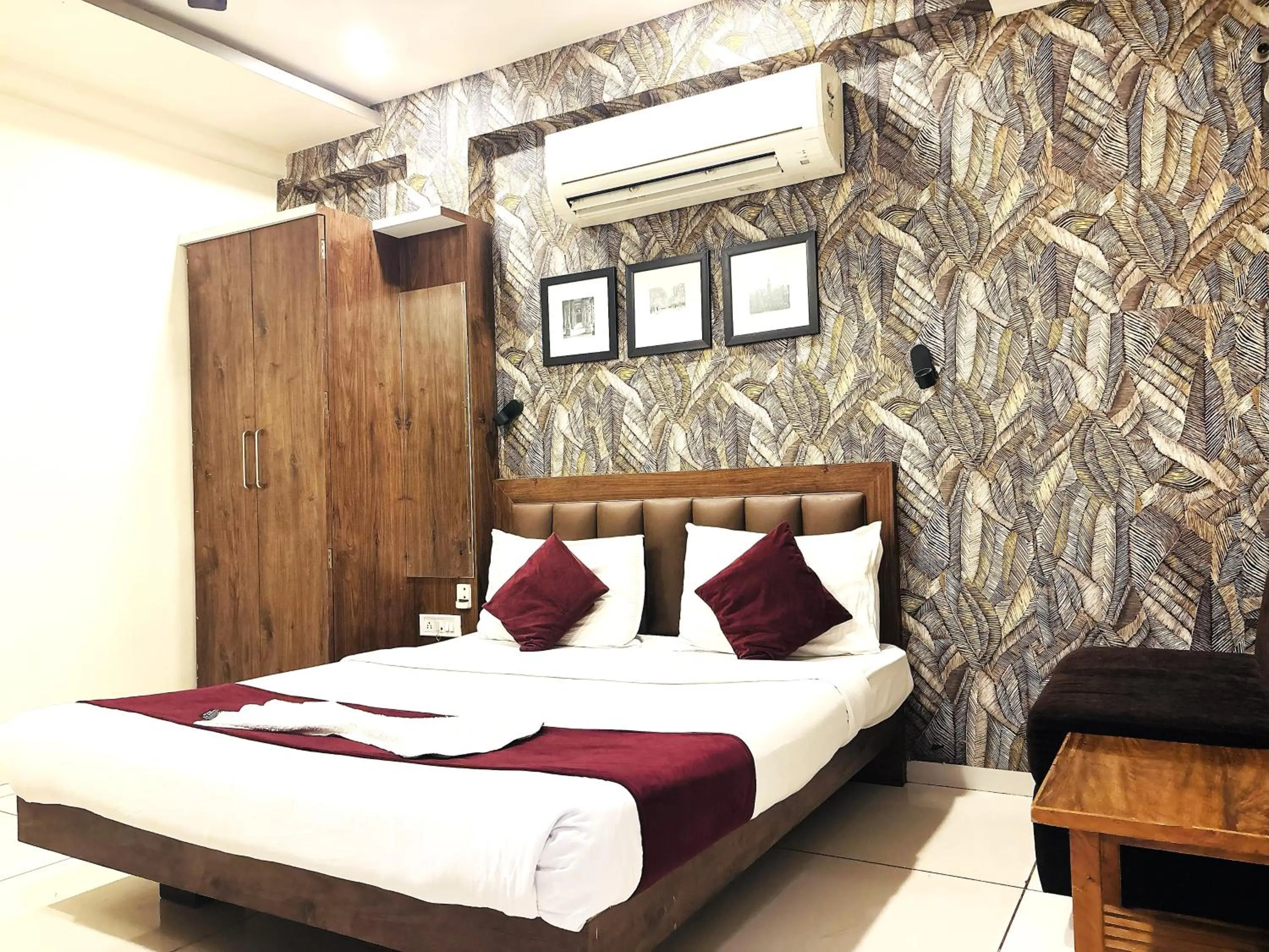 Deluxe Room - single occupancy in Hotel Shree Ram Palace