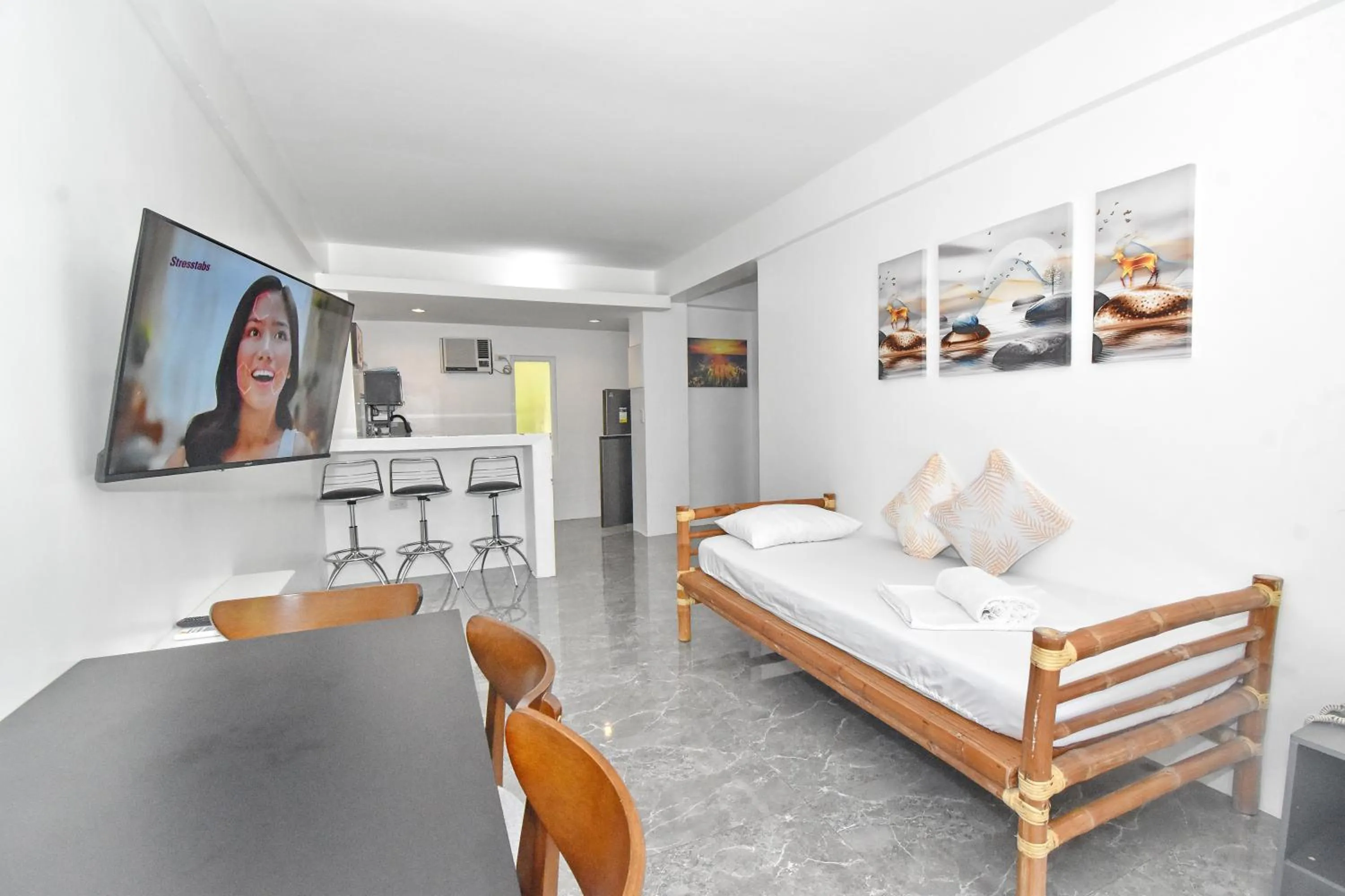 Triple Room with Garden View in Villa Sunset Boracay