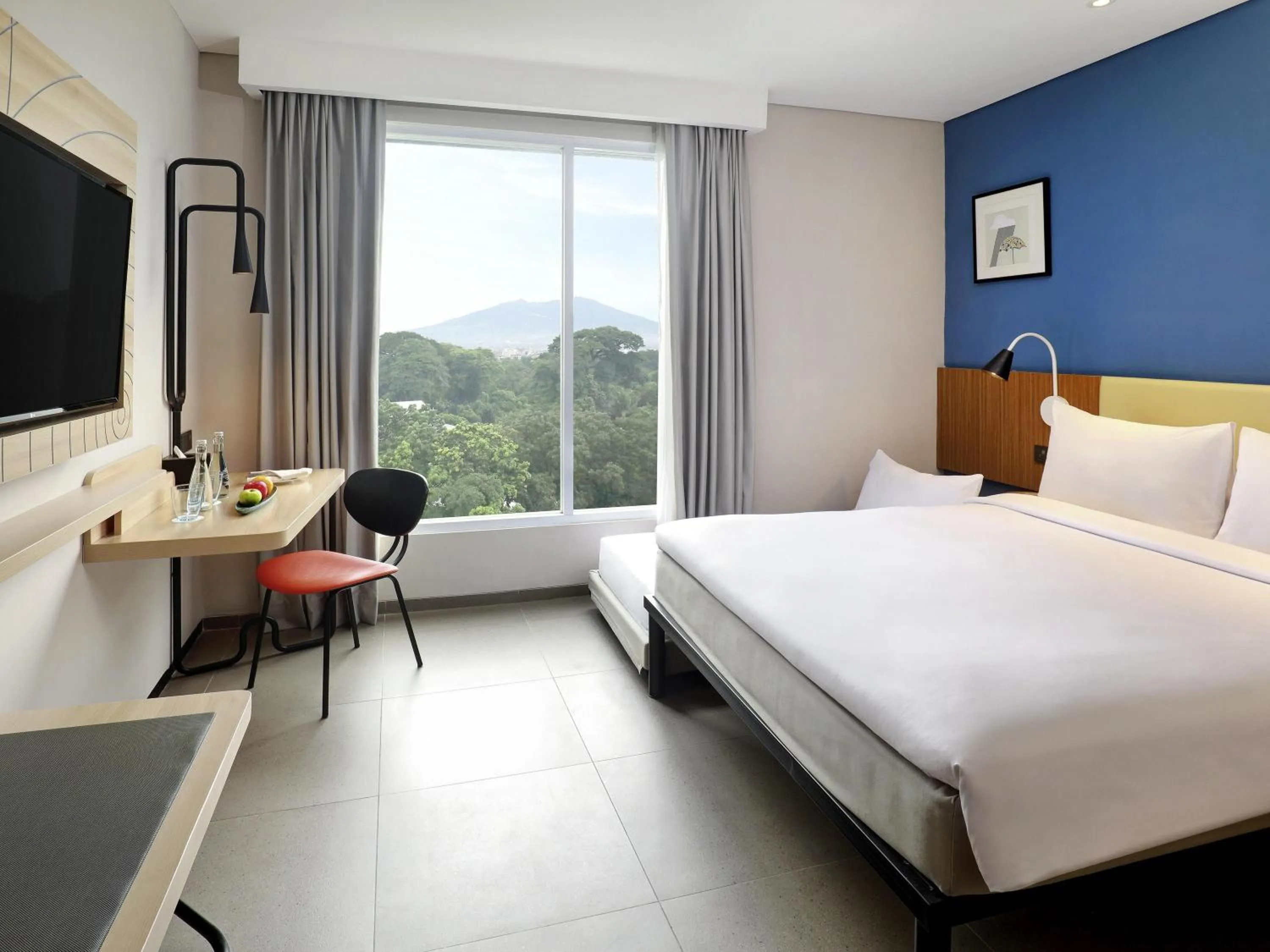 Deluxe Triple Room in ibis Styles Bogor Pajajaran