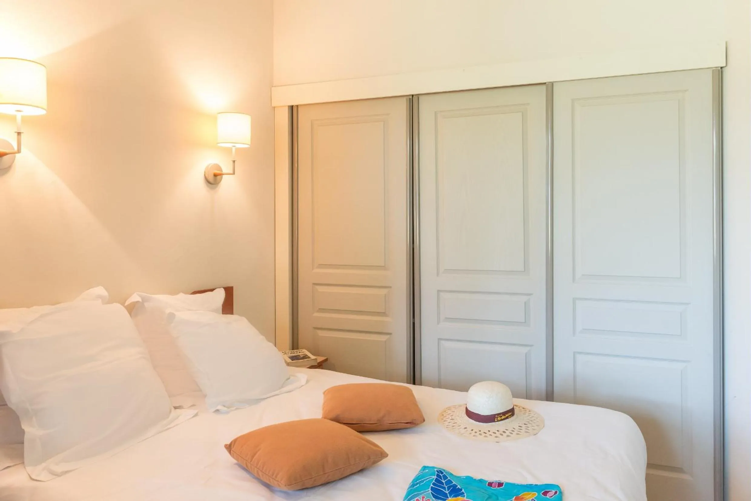 Standard Triple Room in SOWELL HOTELS Ardèche