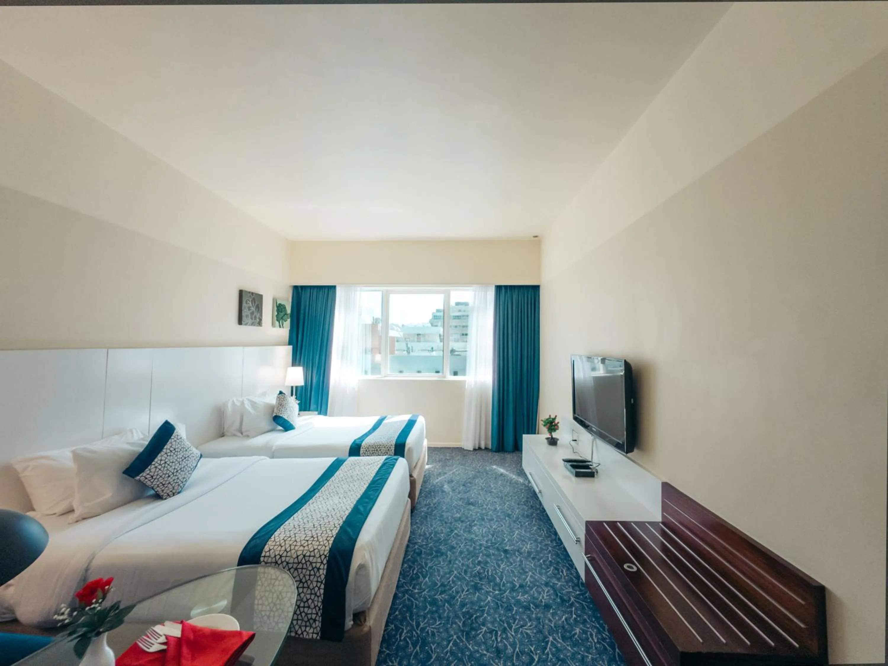 Superior Twin Room in Kingsgate Hotel by Millennium