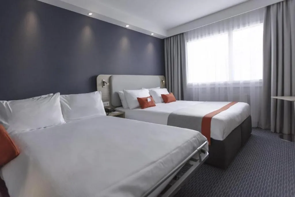 Standard Queen Room with Single Sofa Bed in Holiday Inn Express Luzern-Neuenkirch by IHG