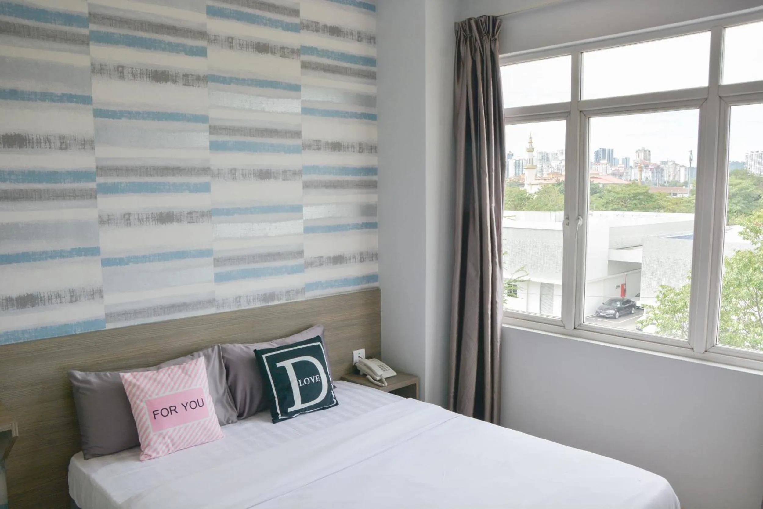 Deluxe Queen Room in DUTA HOTEL