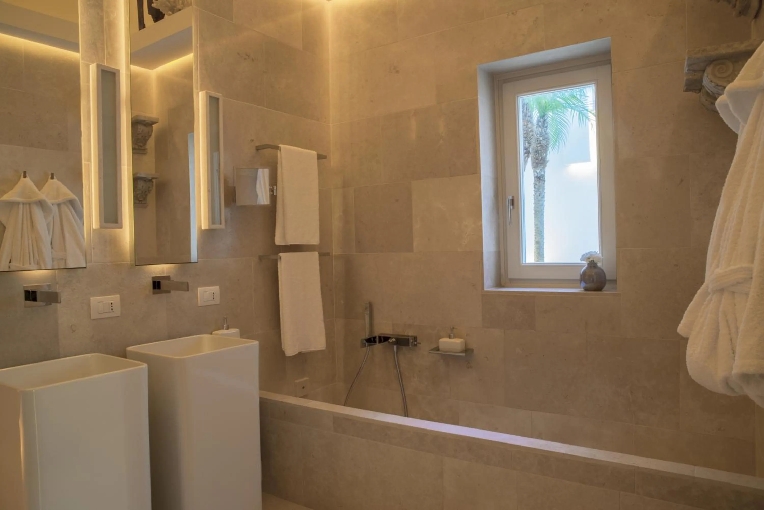 Queen Room - single occupancy in Palazzo Lecce - Epoca Collection