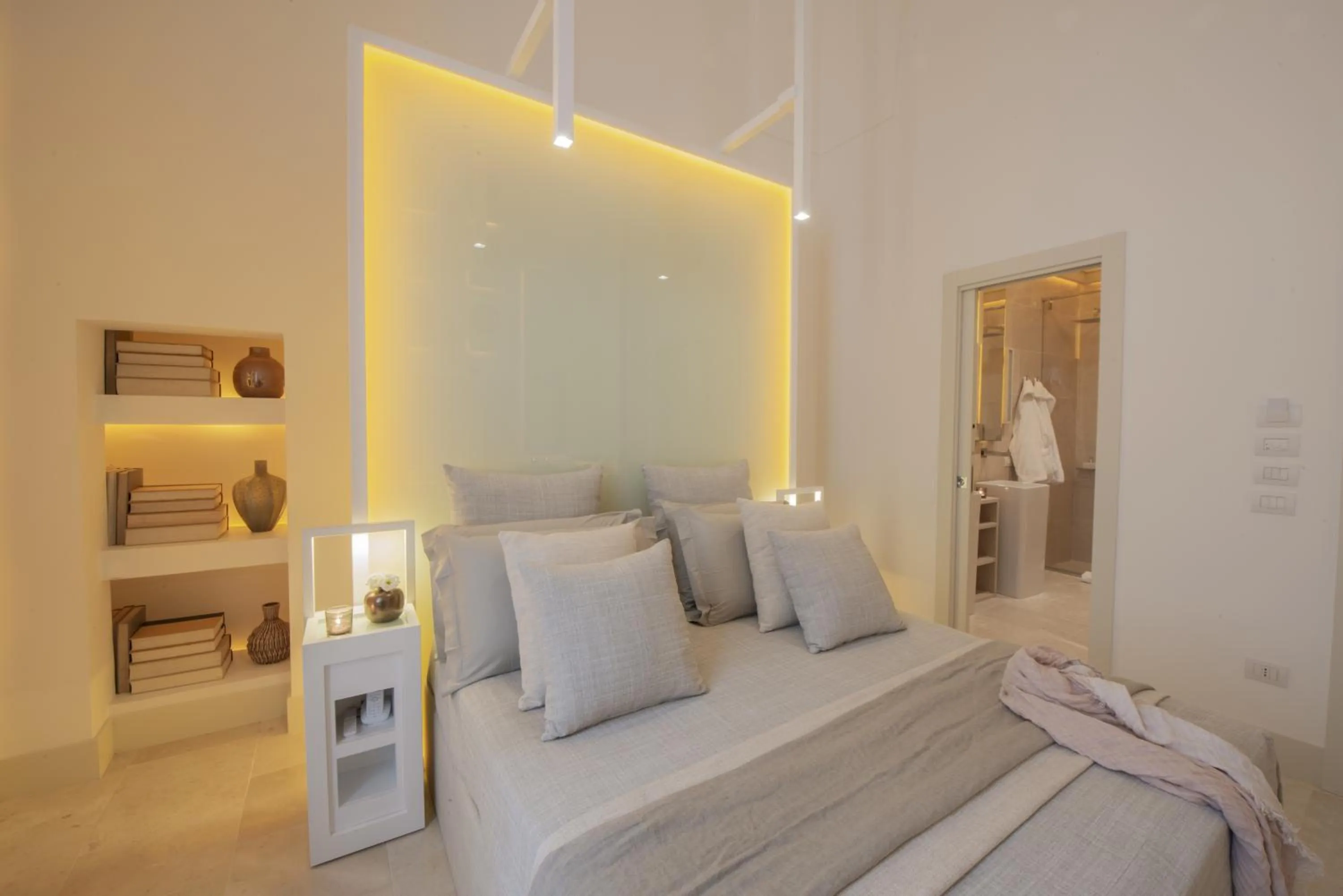 Deluxe Double Room with Balcony - single occupancy in Palazzo Lecce - Epoca Collection