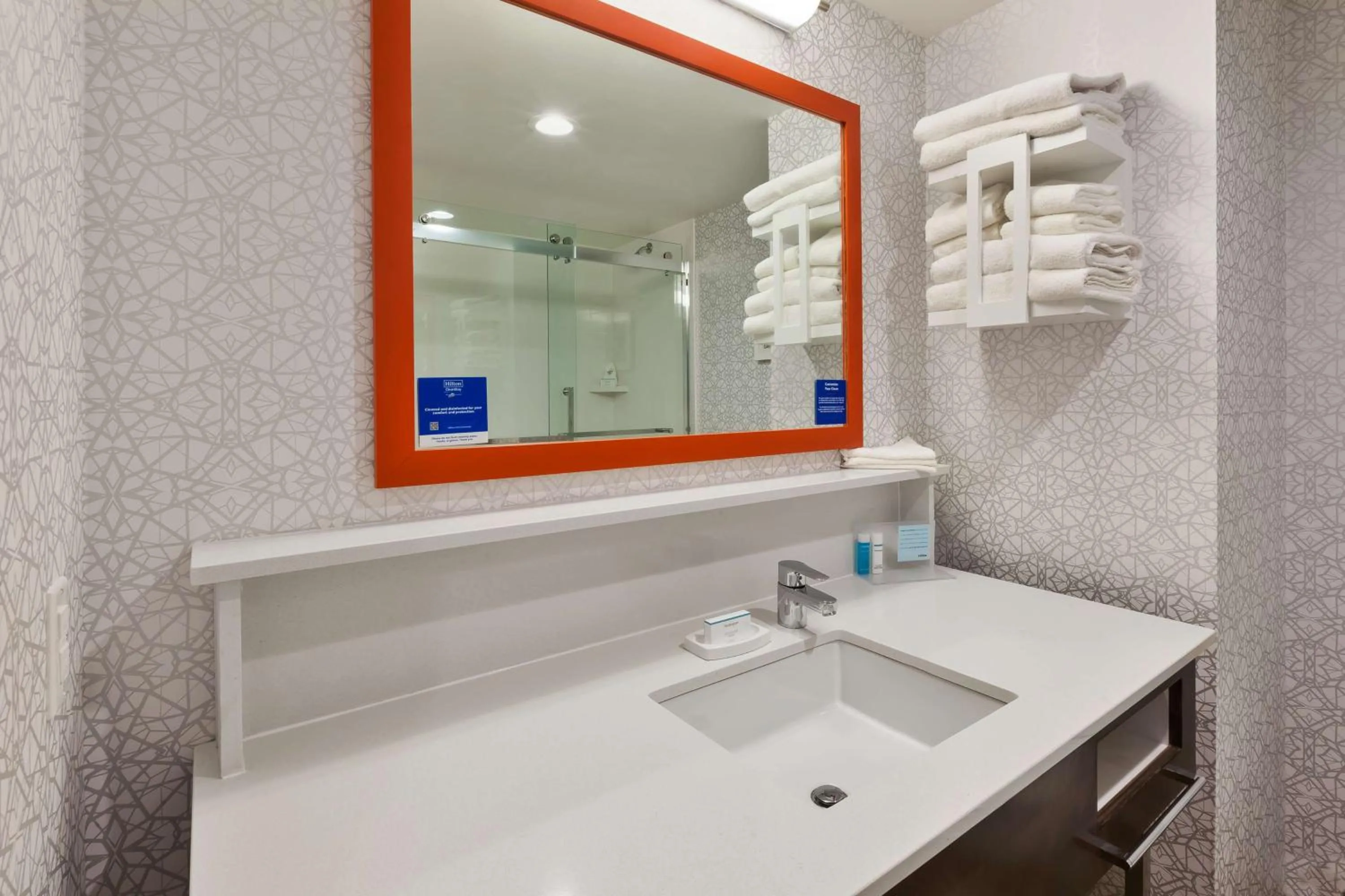 Queen Room with Two Queen Beds and Roll-In Shower - Mobility Access/Non-Smoking in Hampton Inn Danville, Va