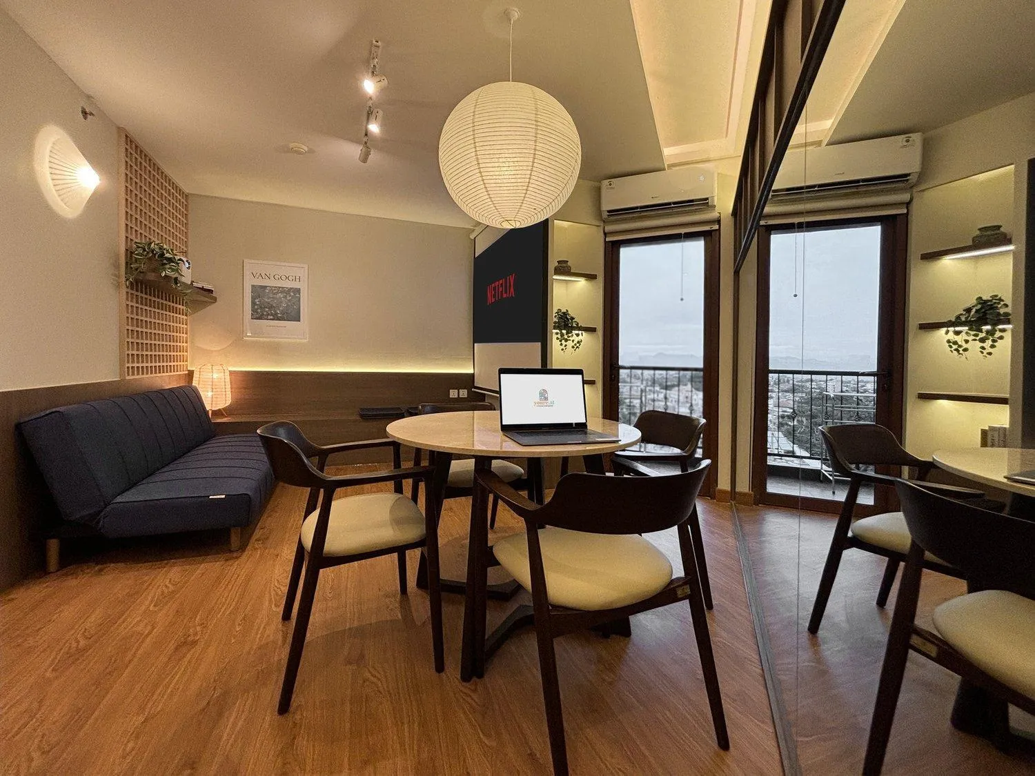 Superior Studio in youre at - The Majesty Apartment