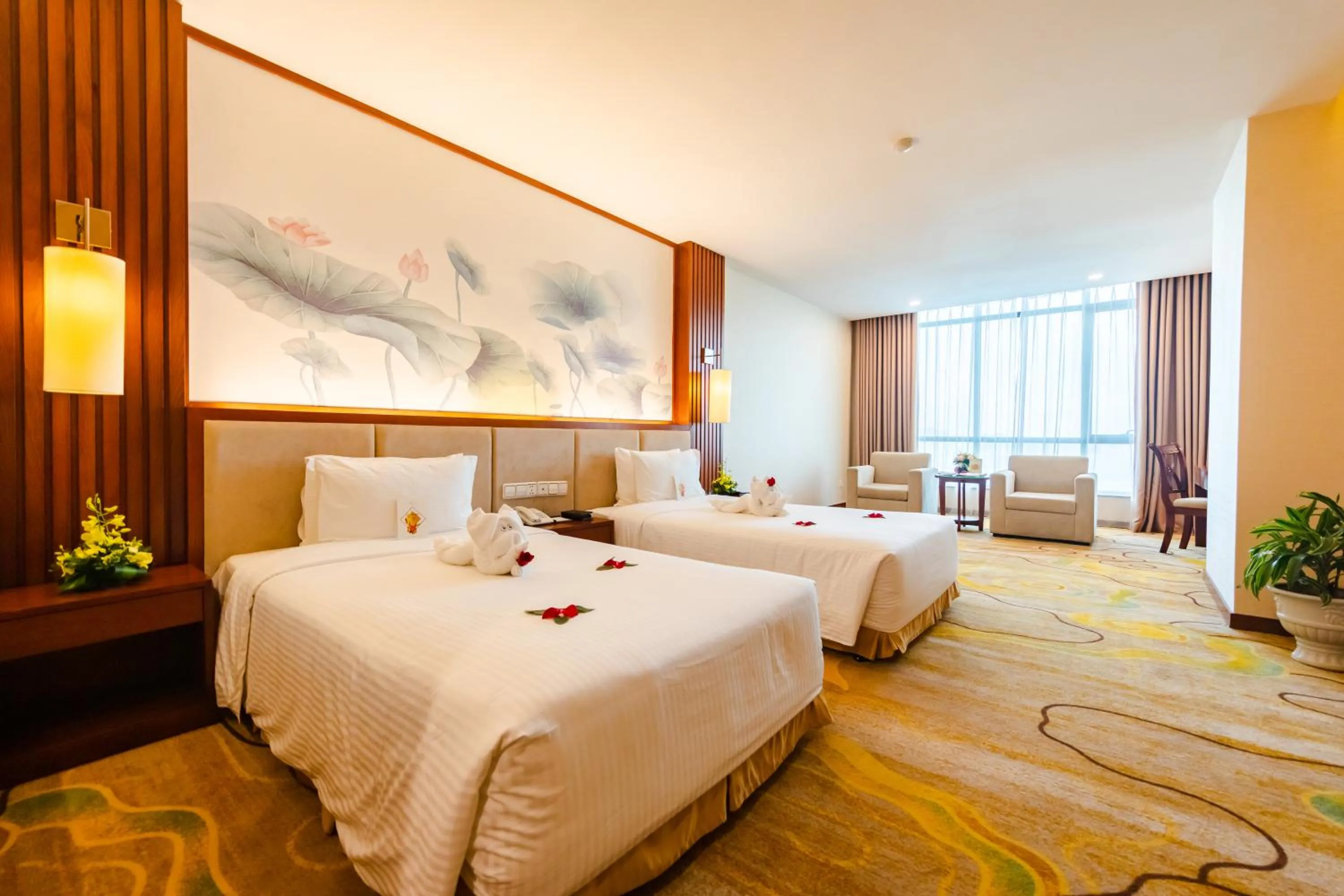 Premium Deluxe Twin Room with Sea View in Muong Thanh Luxury Quang Ninh Hotel