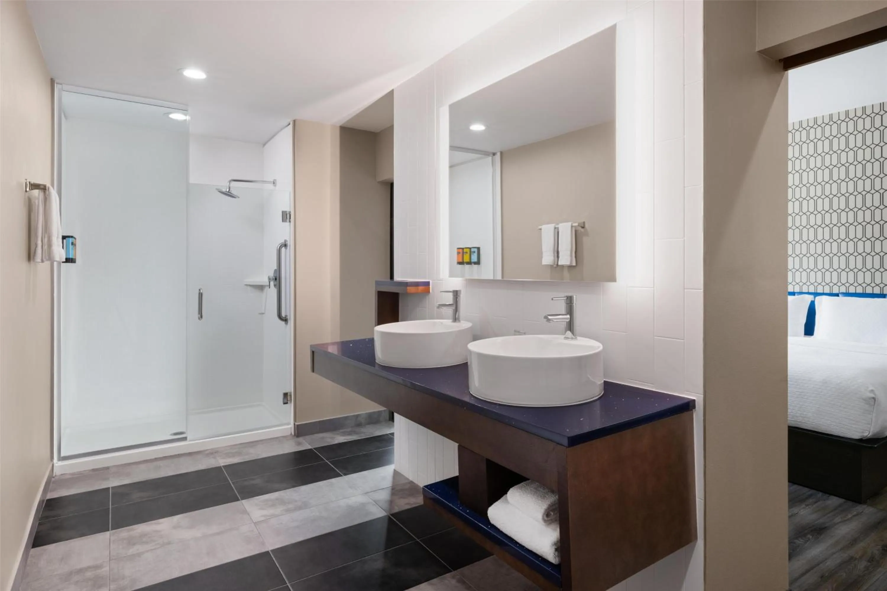 King Room with Communication Assistance in GLō Best Western Enid OK Downtown - Convention Center Hotel