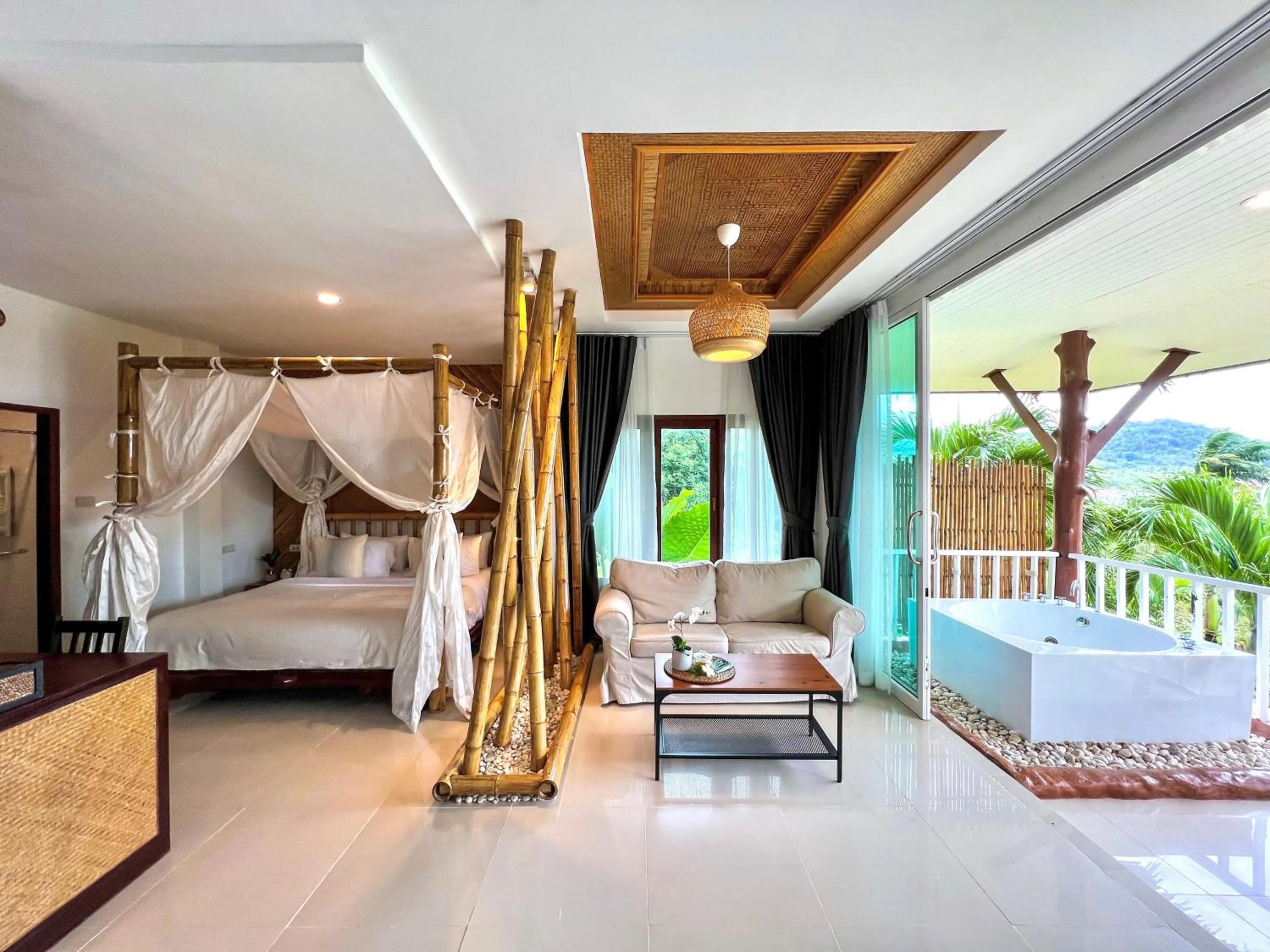 Jacuzzi Villa One- Free Beach Shuttle in Baan Phuvara Retreat - Romantic Jacuzzi Mountain View Villas