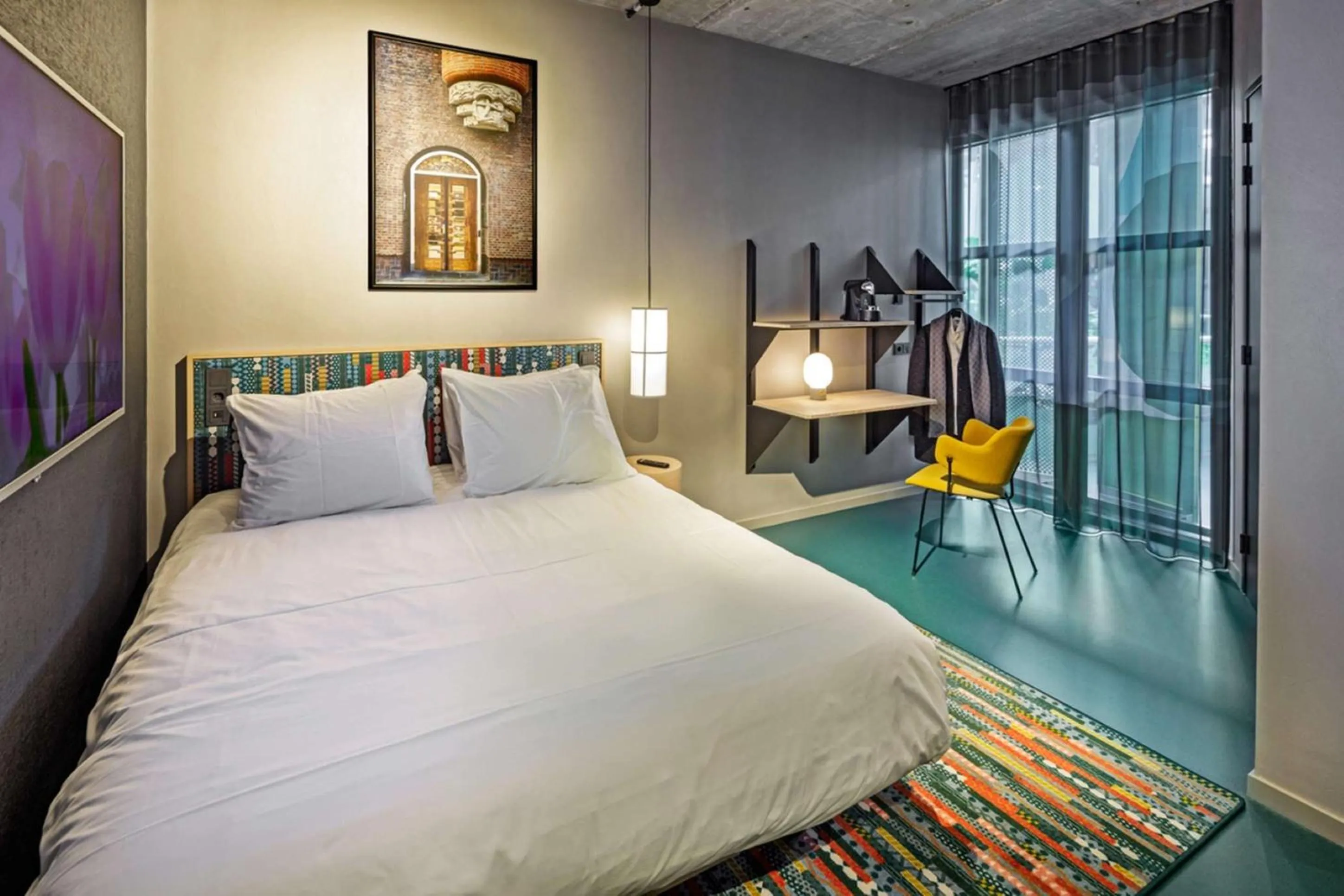 Standard Queen Room with Roll-In Shower - Disability/Non-Smoking in The Florian Amsterdam Schiphol Airport, WorldHotels Crafted