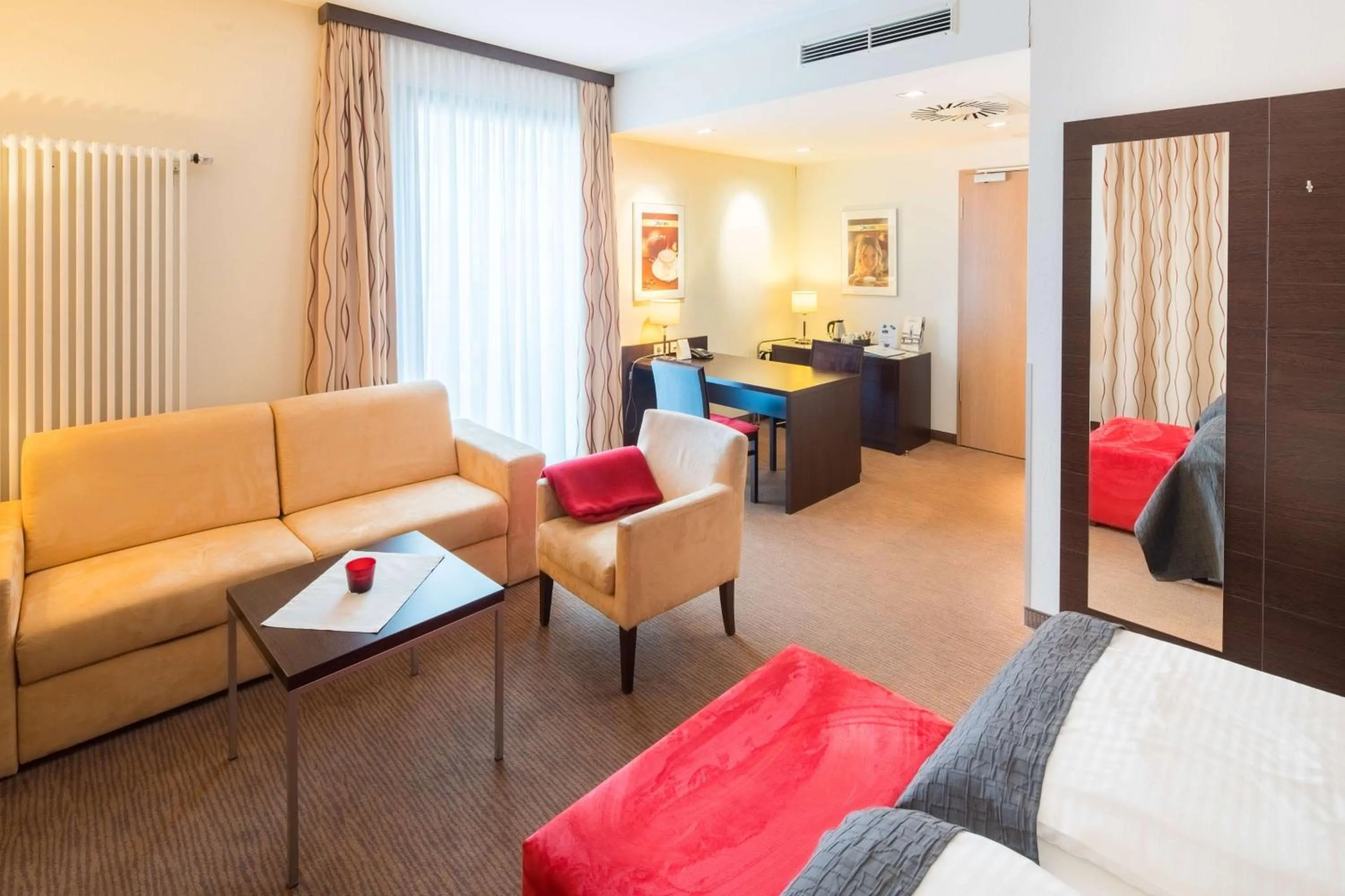 Junior Twin Suite - single occupancy in Best Western Plus Hotel Ostertor