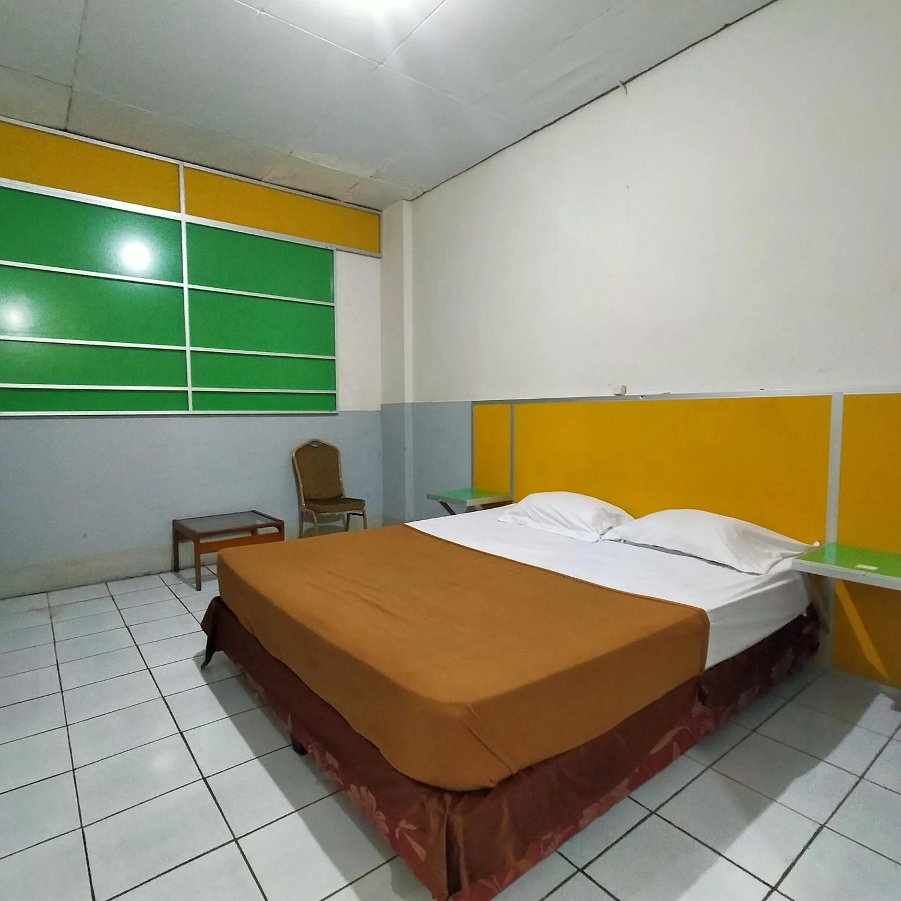 Deluxe Double Room in Hotel Nirwana Ternate RedPartner