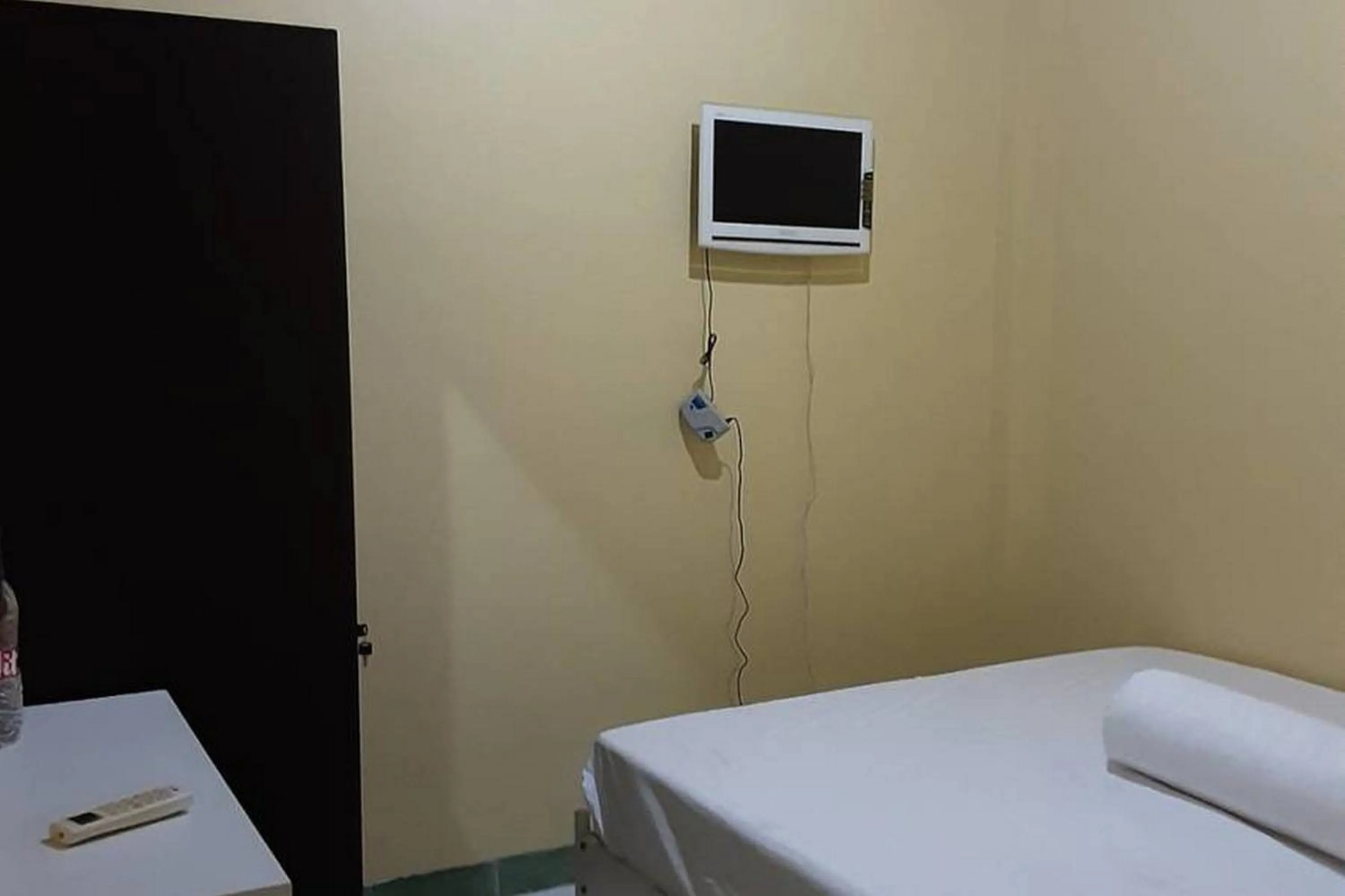 Superior Double Room in Guest House Syariah LP3B Brebes RedPartner