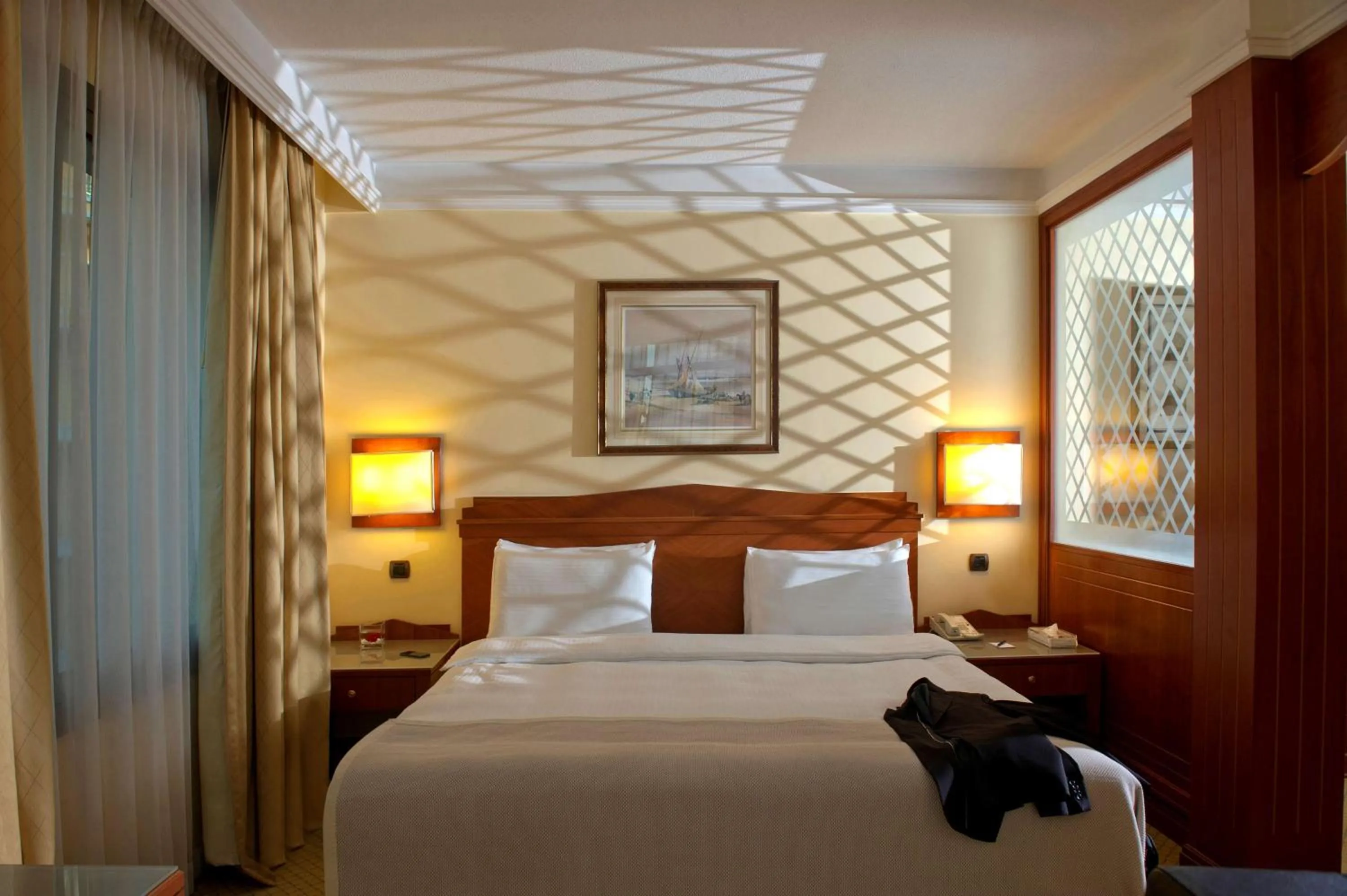 Suite with Lounge Access in Radisson Blu Martinez Beirut