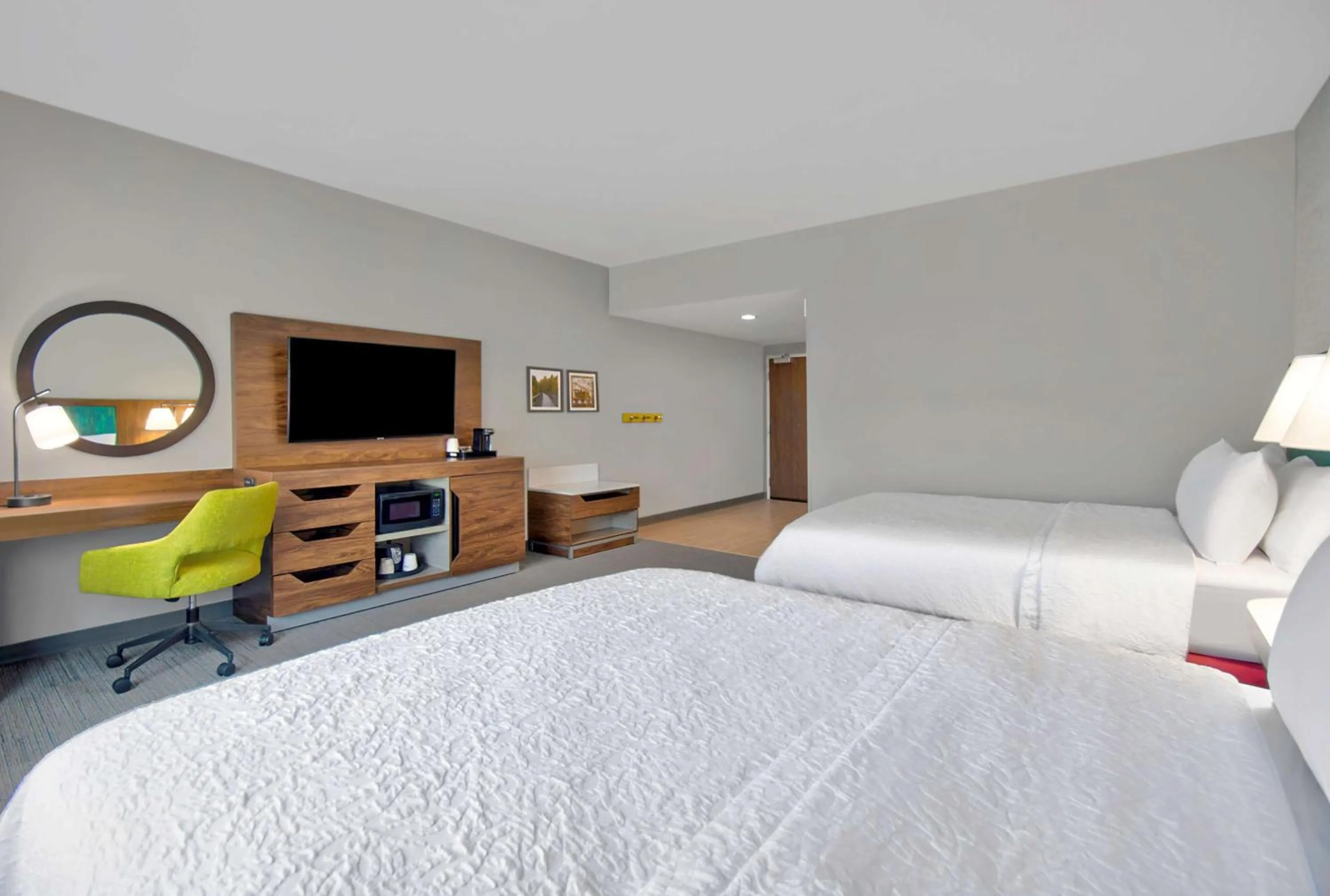 Queen Room with Two Queen Beds in Hampton Inn Abingdon, Va