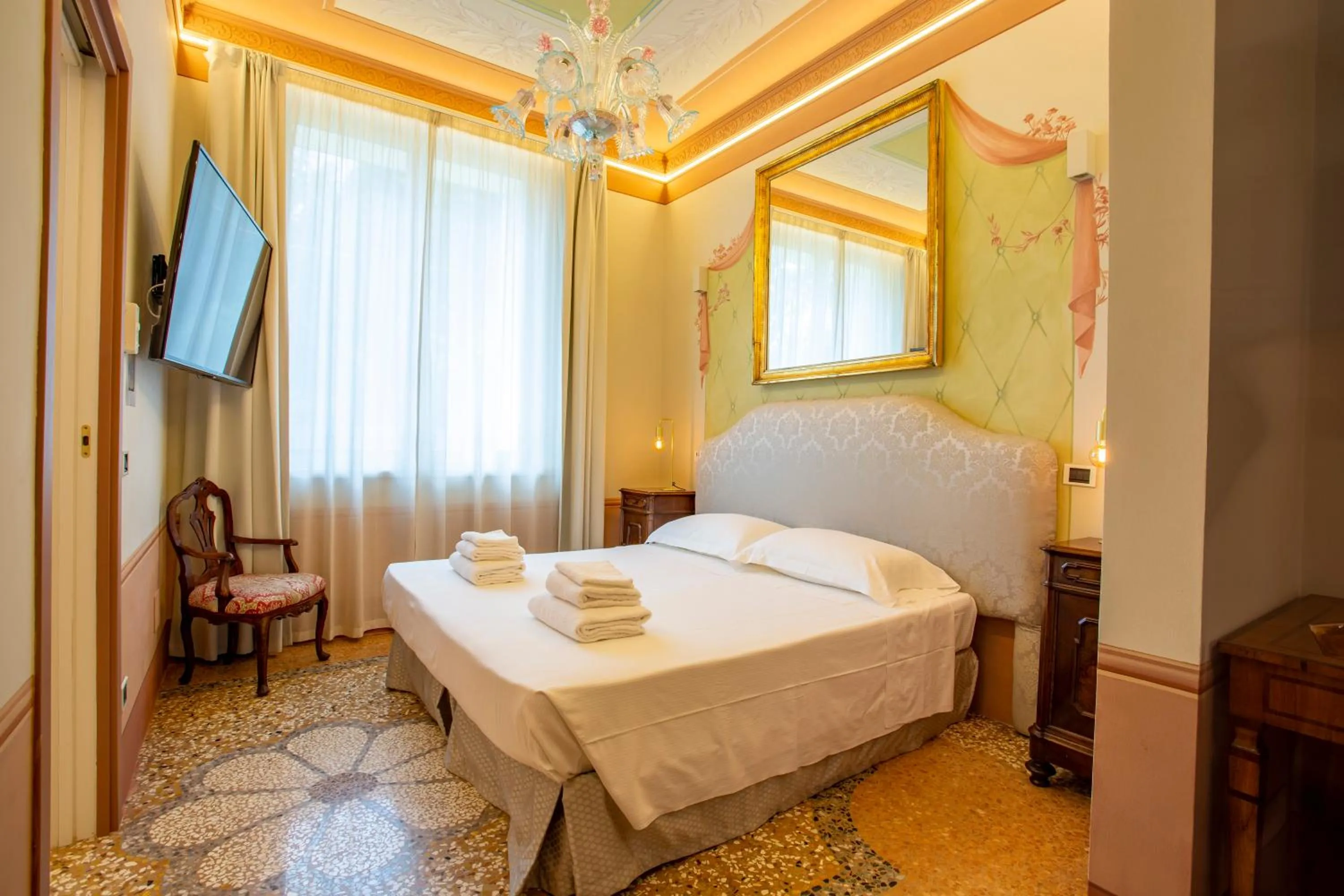 Deluxe Suite in Villa Tortorelli