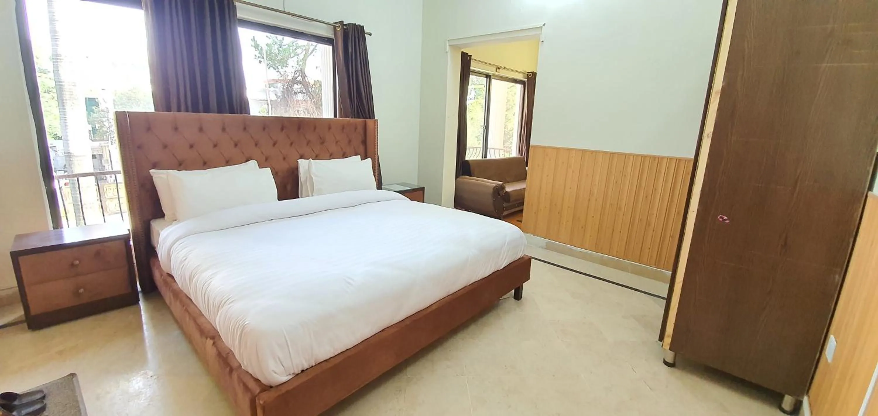 Deluxe Double Room - single occupancy in Infinity Villa