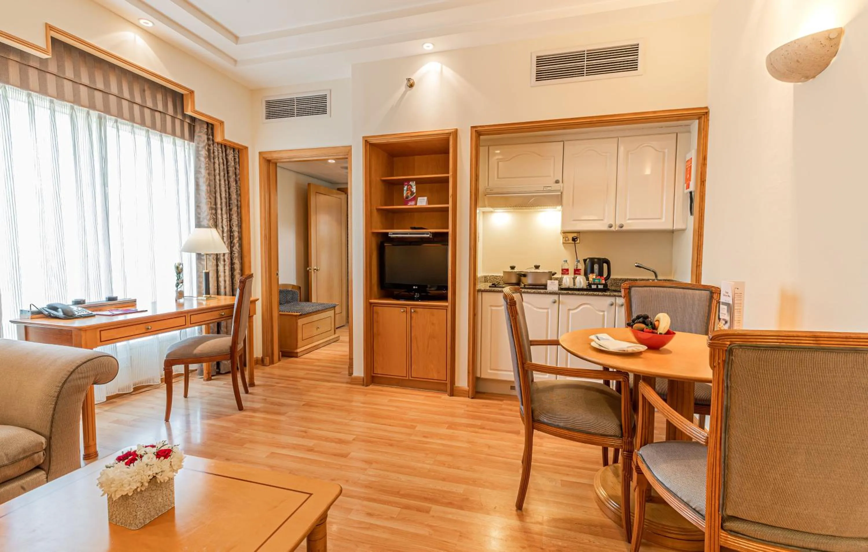 Executive Suite in Millennium Downtown